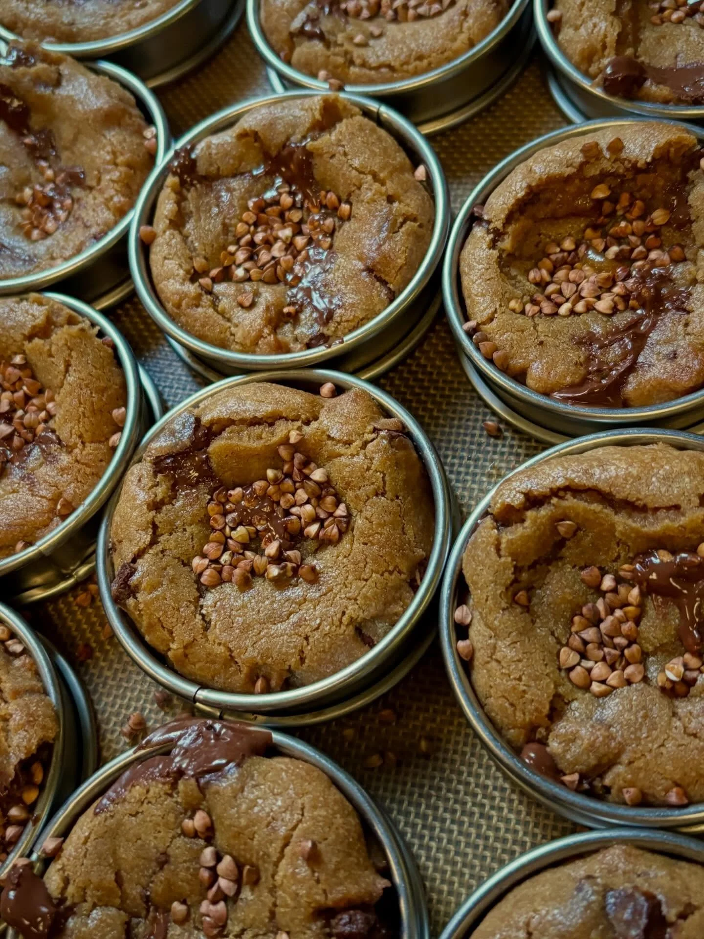 LUNCH MENU cette semaine : velout&eacute; asperges-citron-fenouil / halloumi-potato salade / cookie chocolat noir 76% - sobacha @plaqchocolat 

E/P, P/D 23&euro; ou E/P/D 27&euro;