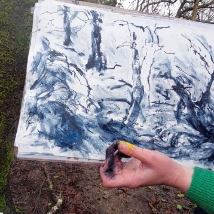 I've been all caught up with a cold this week boo! 

So why not spend my weekend outside painting  in the rain. :)) That'll fix it. 

I was actually desperate to get outside. Cabin fever is real for me 😄🫠.

I saw the rain and thought, do your worst