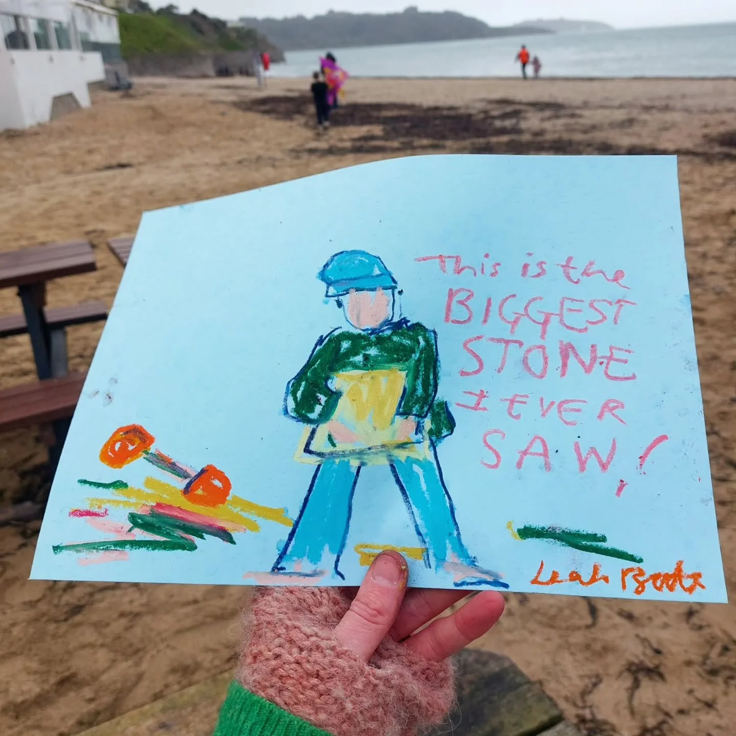 Capturing stories at @gyllybeachcafe with @urbansketcherspenryn 

#leahbooteillustration #goodshipillo #walktoseewet