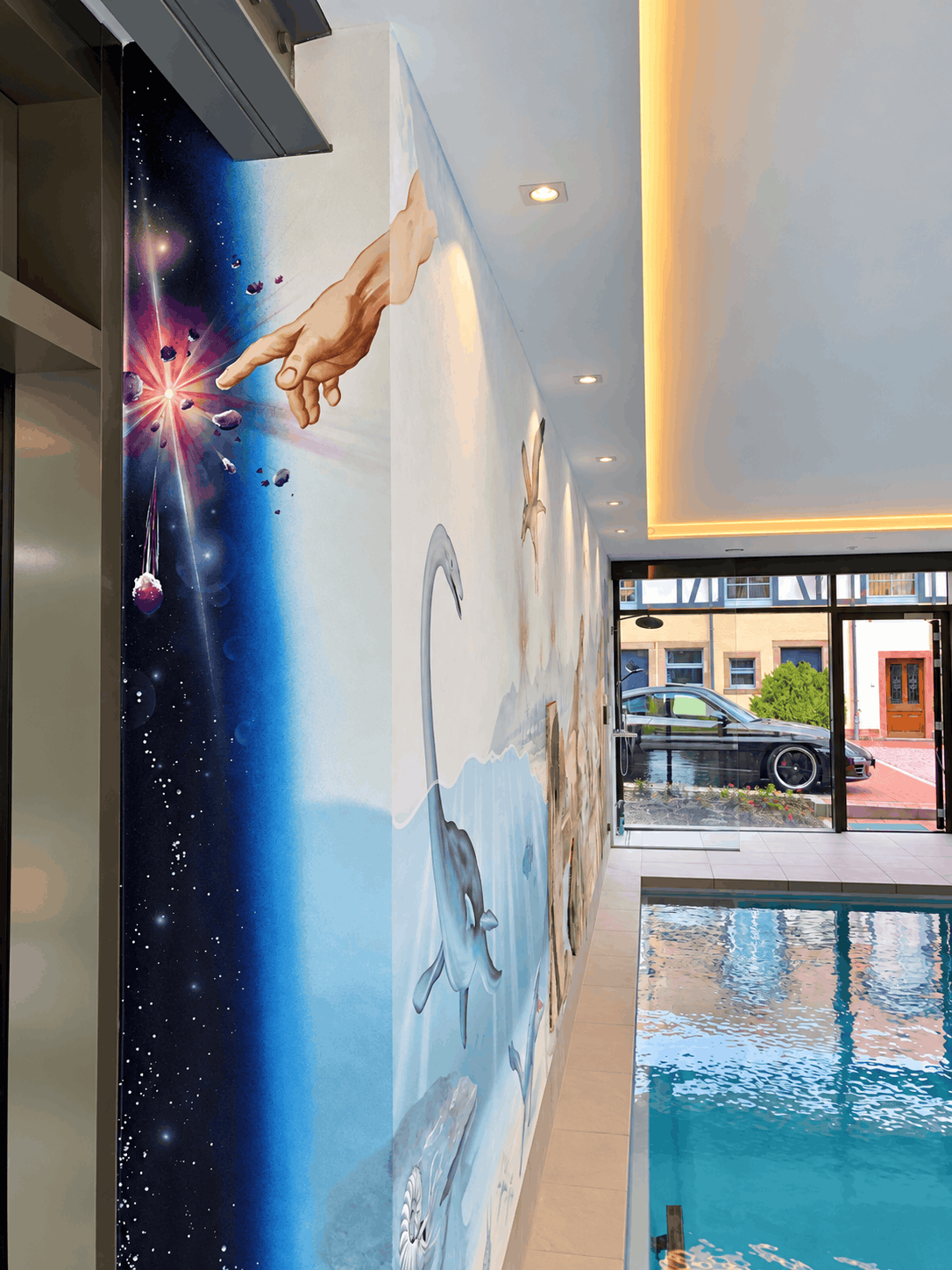 Weltraum-Meer-Mural am Indoorpool-2.png