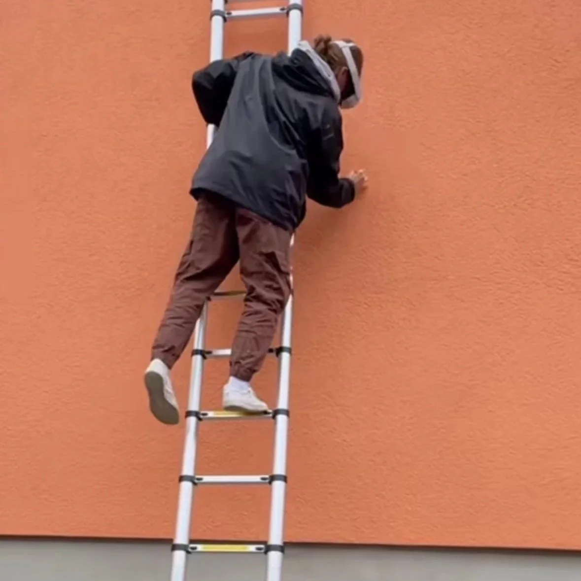 Florian-Erb-and-Sketchar-VR-app-for-mural-artists--2-1.jpg
