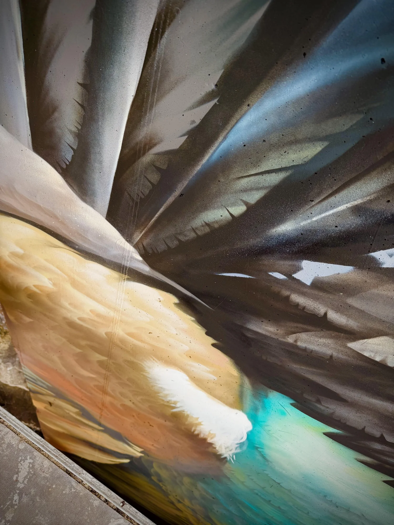 Hotelfassade mit Naturmotiv – Fernwirkung der Fassadenmalerei