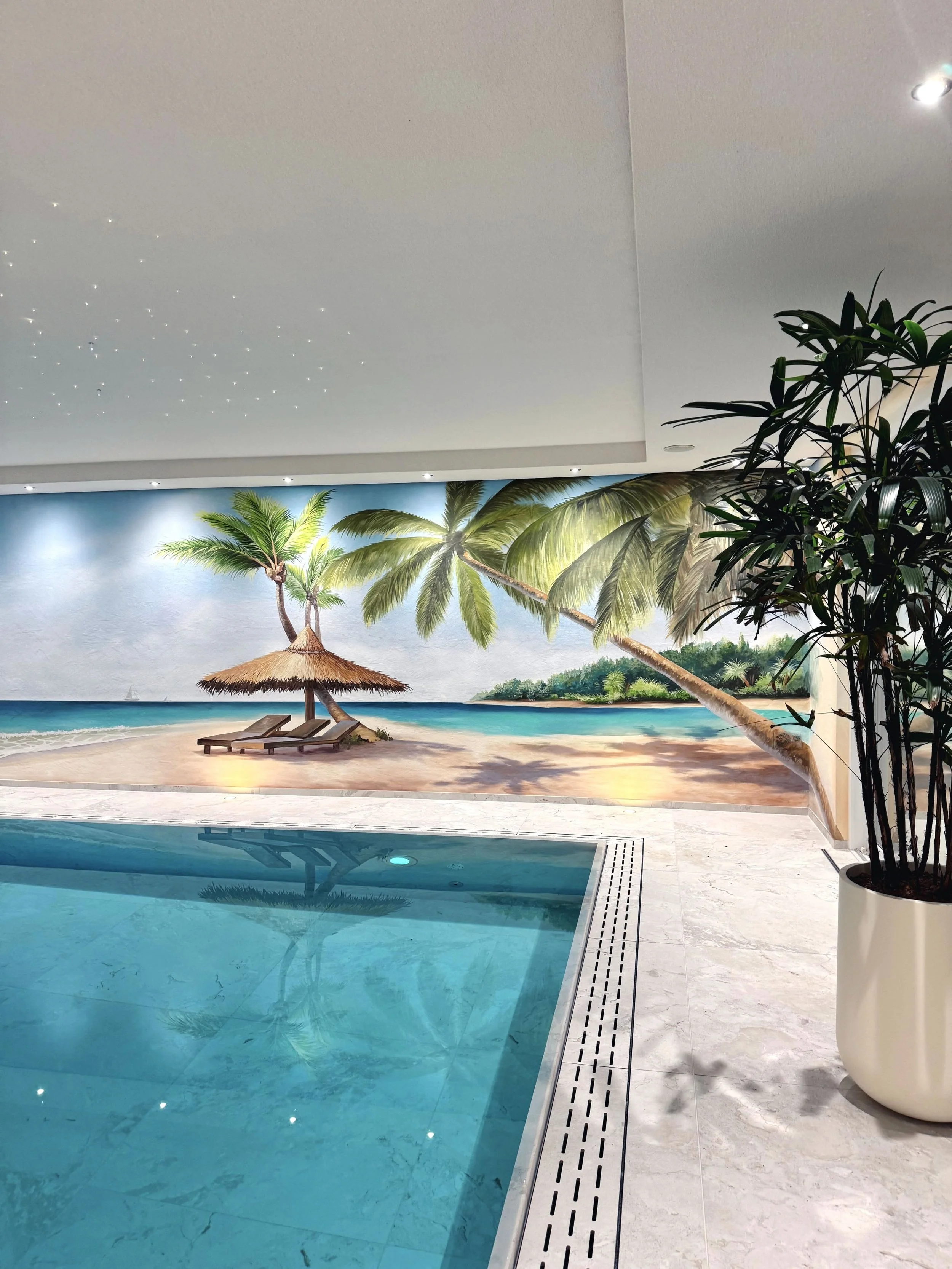 Wandmalerei-Schwimmbad-Kunst-Strand-Wandgestaltung-design.jpeg