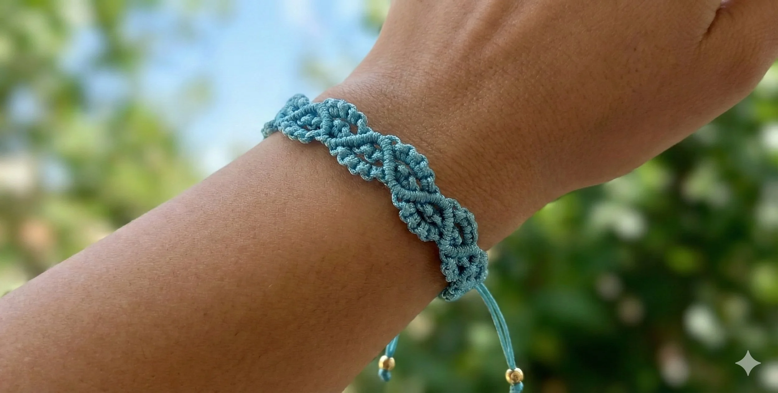 the modern romantic | denim edition bracelet | lace‑style micro macramé in four denim blue shades