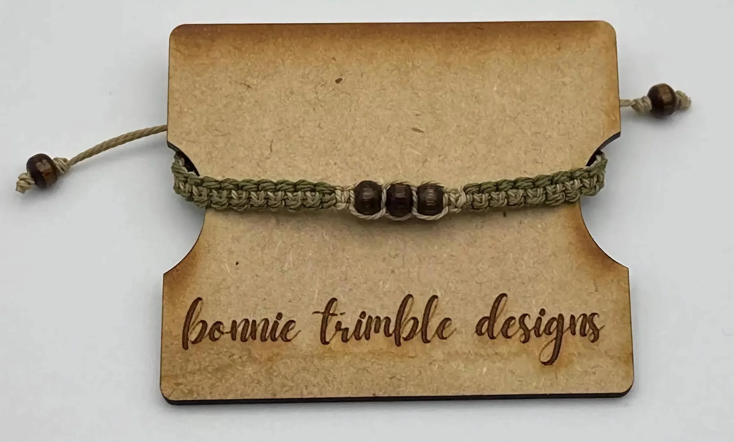 handcrafted unisex jewelry designed for the outdoors, featuring high-strength military green and khaki threads.