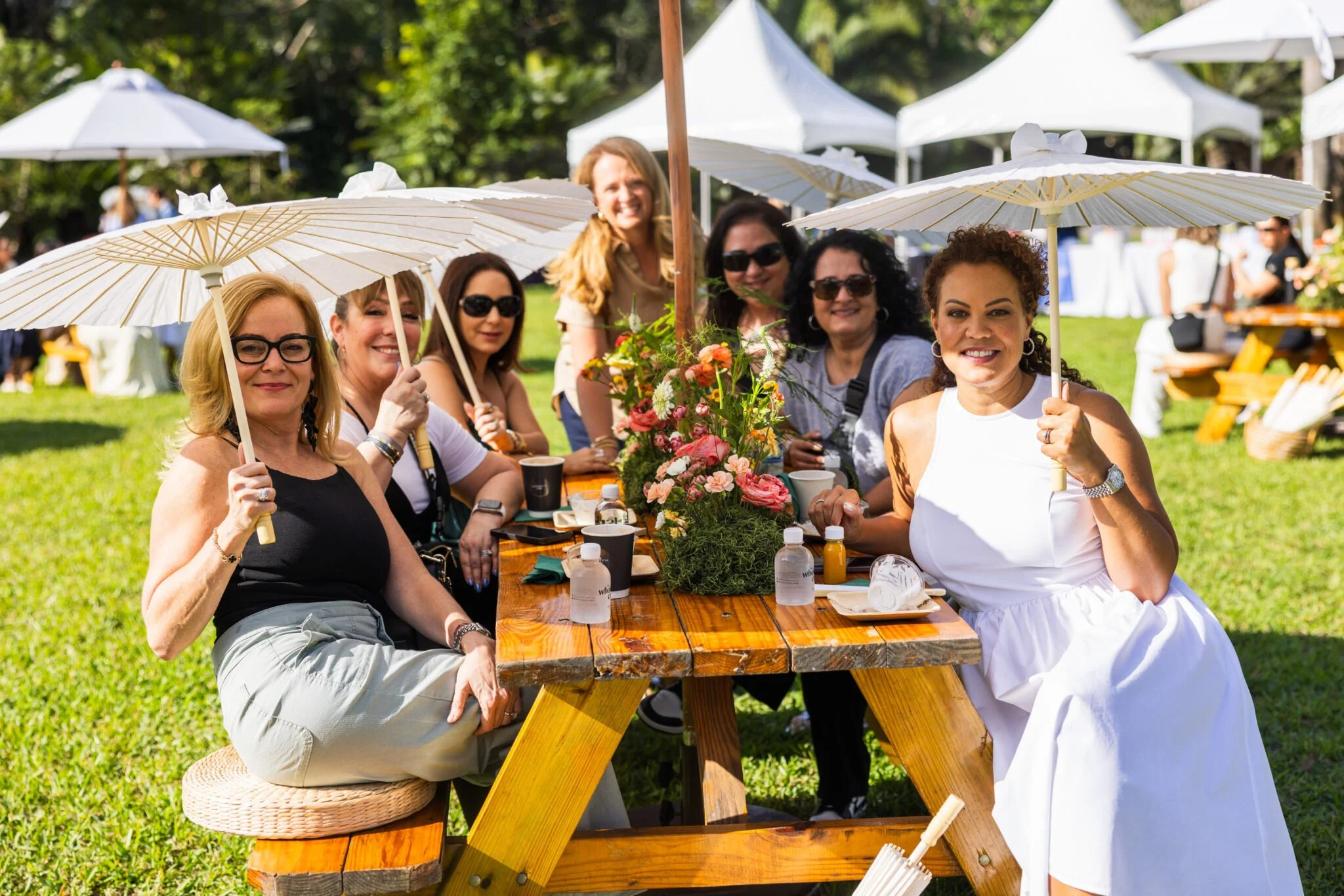 Ladies-enjoying-the-EmpowHER-Miami-marketplace-World-Red-Eye-2048x1366.jpg