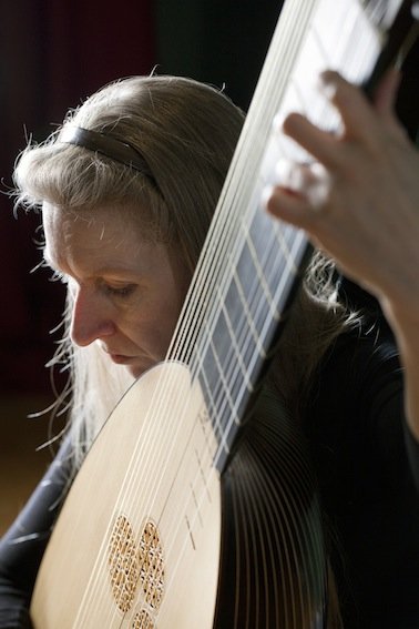 Lynda Sayce - Lecture - The lute ensemble at the Elizabethan court - Sun 26th July 15.30