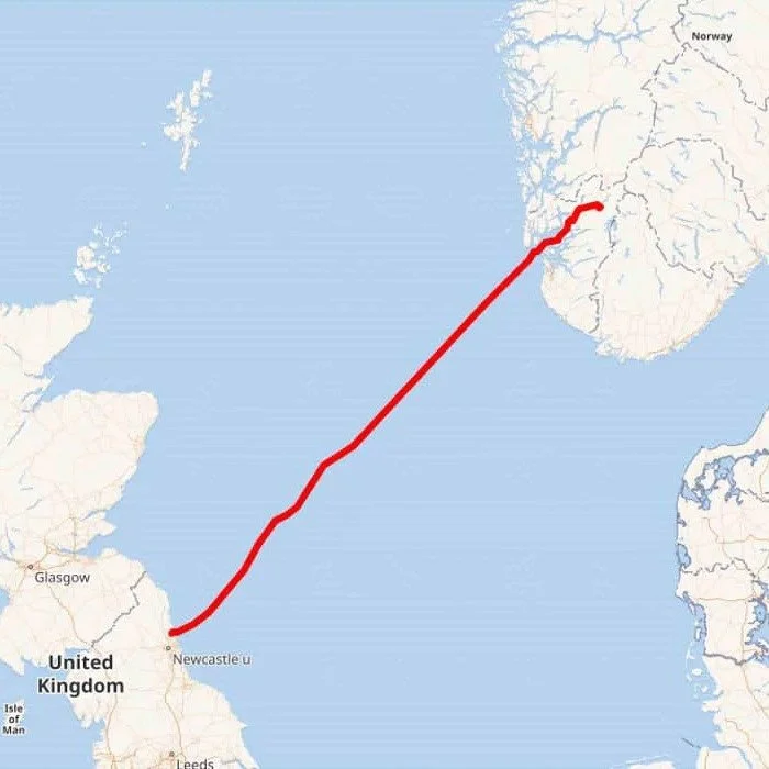 🌊 Beneath the North Sea lies one of the most impressive energy infrastructure projects ever built.

The North Sea Link stretches 720 km between Norway and the UK, creating a powerful connection that helps balance renewable energy supply across borde