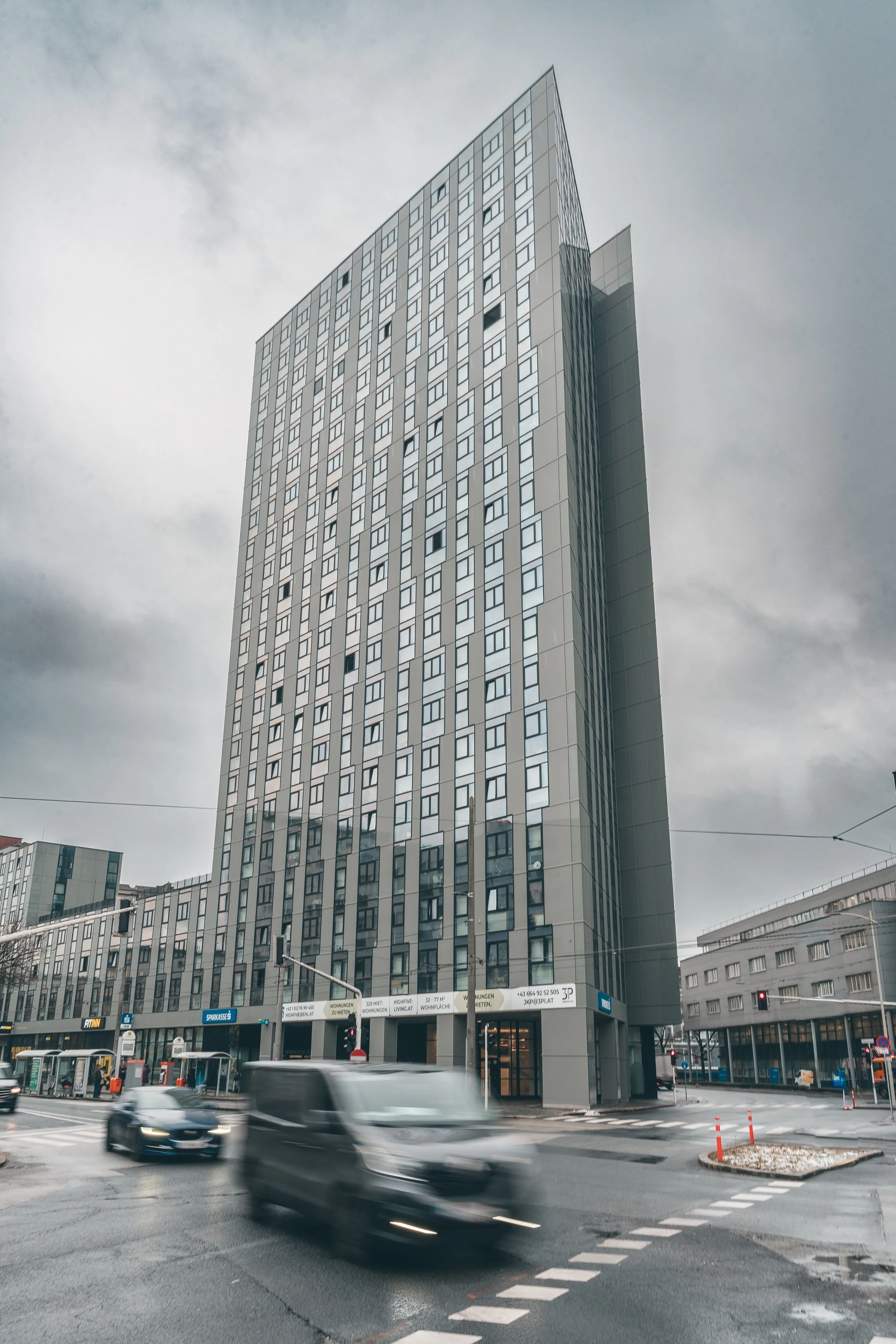2025-11-26-High FIve Tower 2N-1.jpg