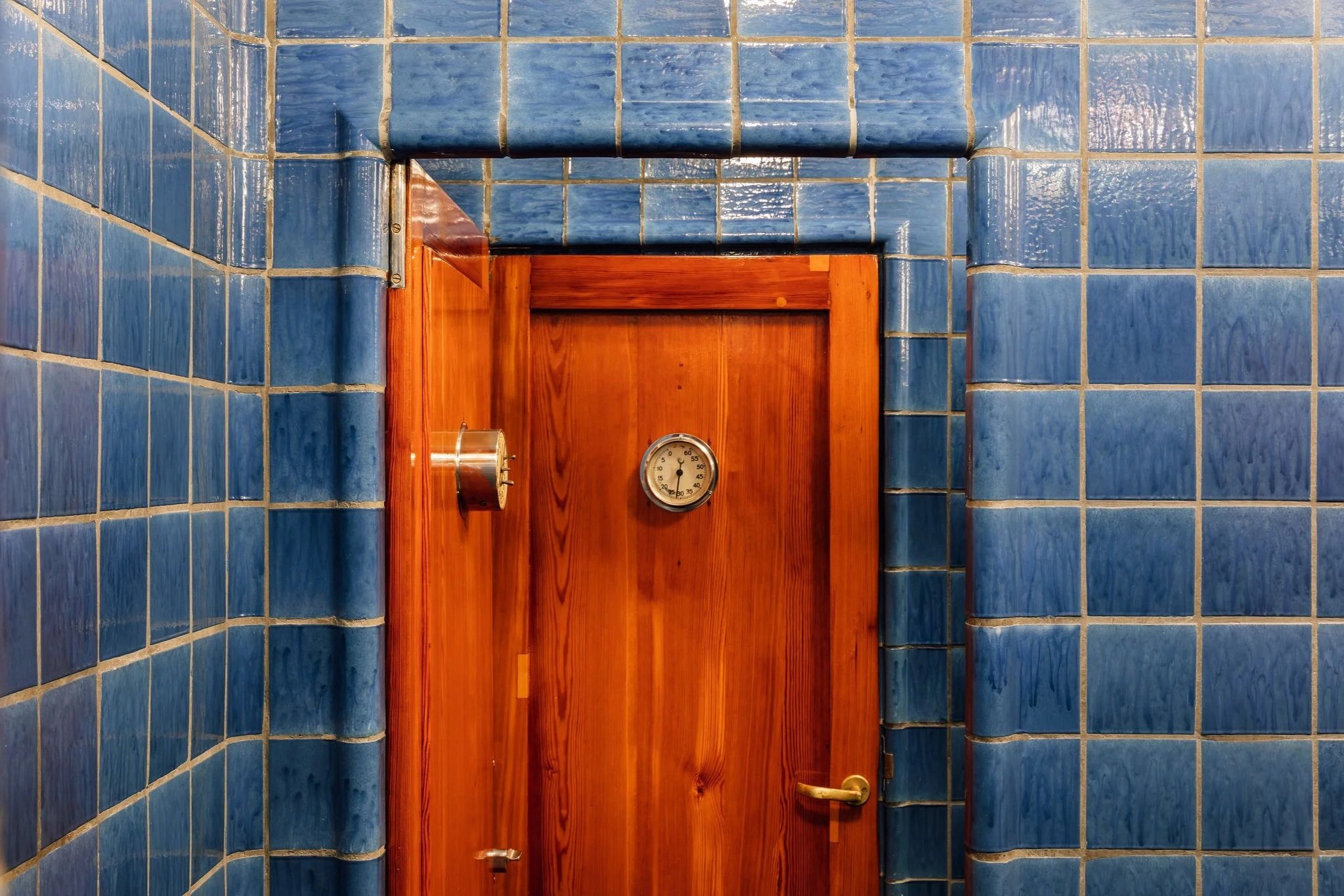 Original+Vestkantbadet+tiles.jpg