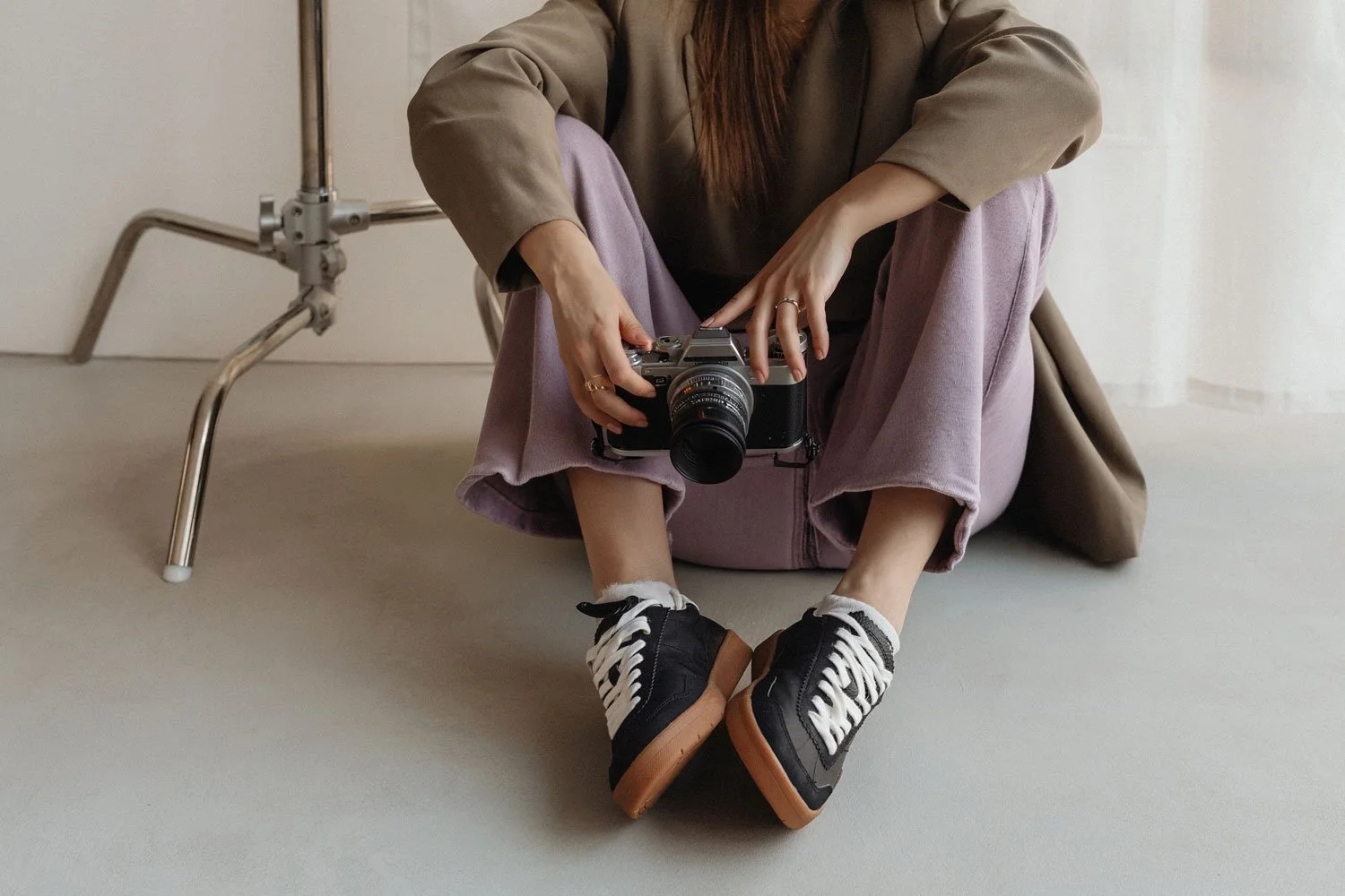 Where to find beautiful branded images for your website (free &amp; premium resources you’ll actually love)