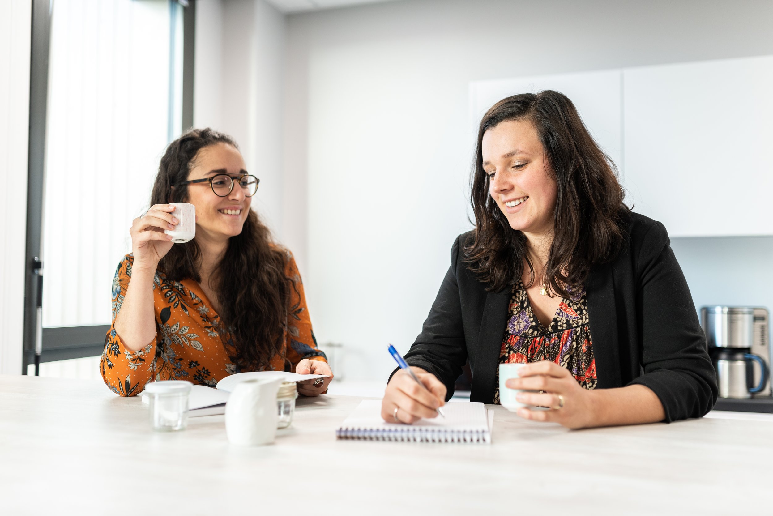 Travailler seule, mais plus connectée que jamais