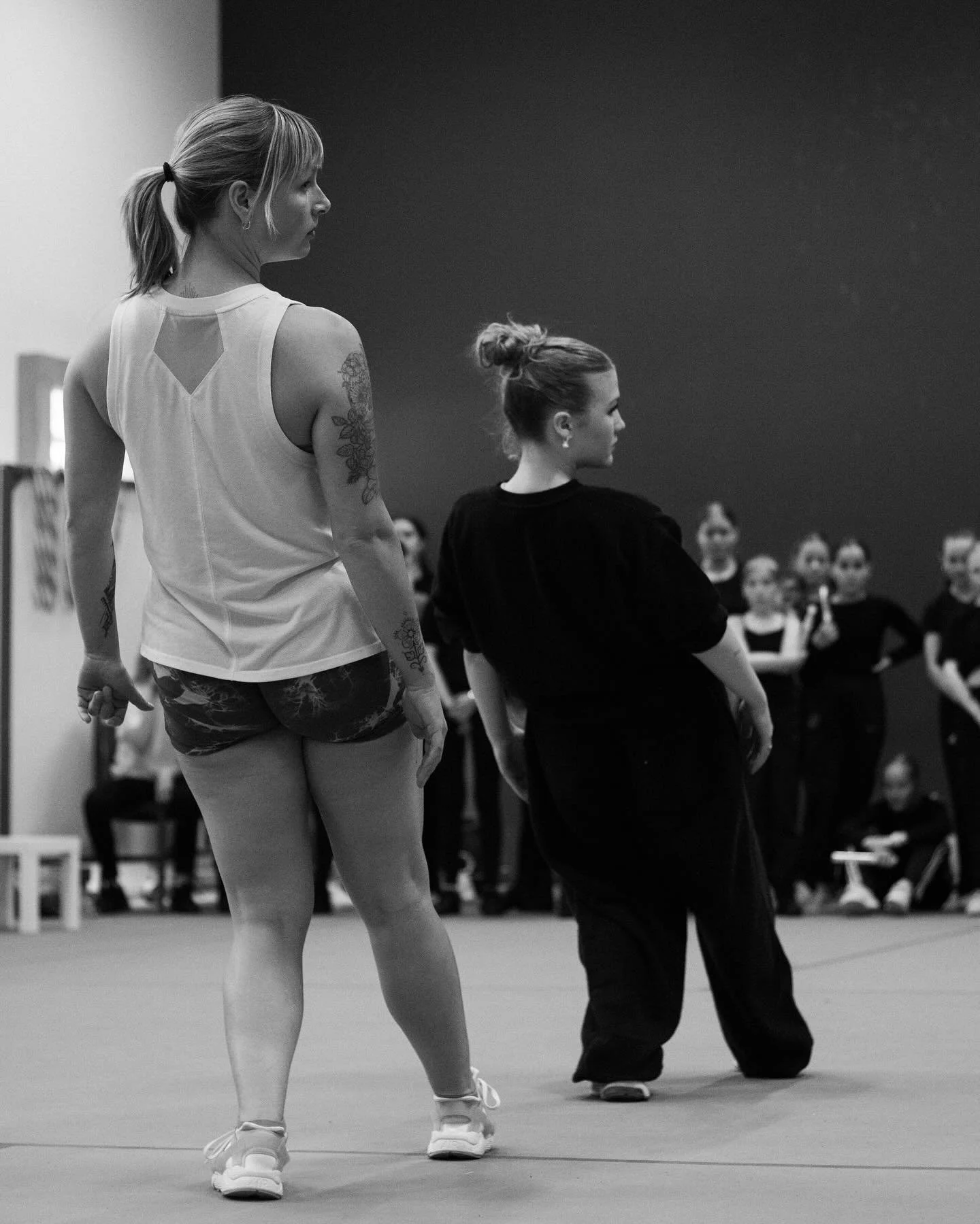 💃showtime✨

In mei staat er weer een dansshow op de agenda! We zijn met z&rsquo;n alle hard aan het oefenen voor ons volgende optreden. Kijk je even mee achter de schermen? &mdash;&gt;

#fotografie #fotografieUtrecht #fotografiezeist #fotograaf #fot