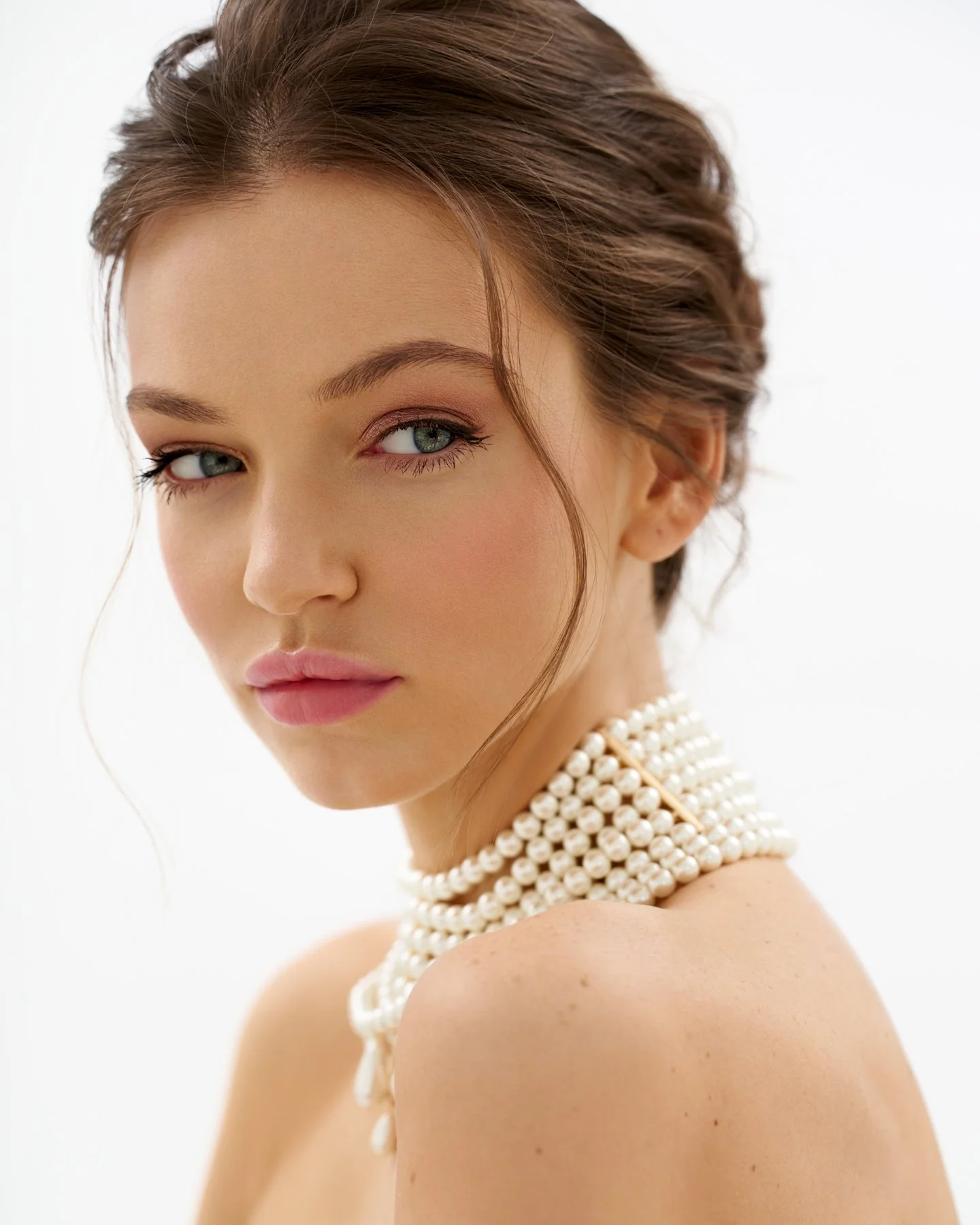 photographer-konstantin-kryukovskiy_model-daria-serge-zalesskaya