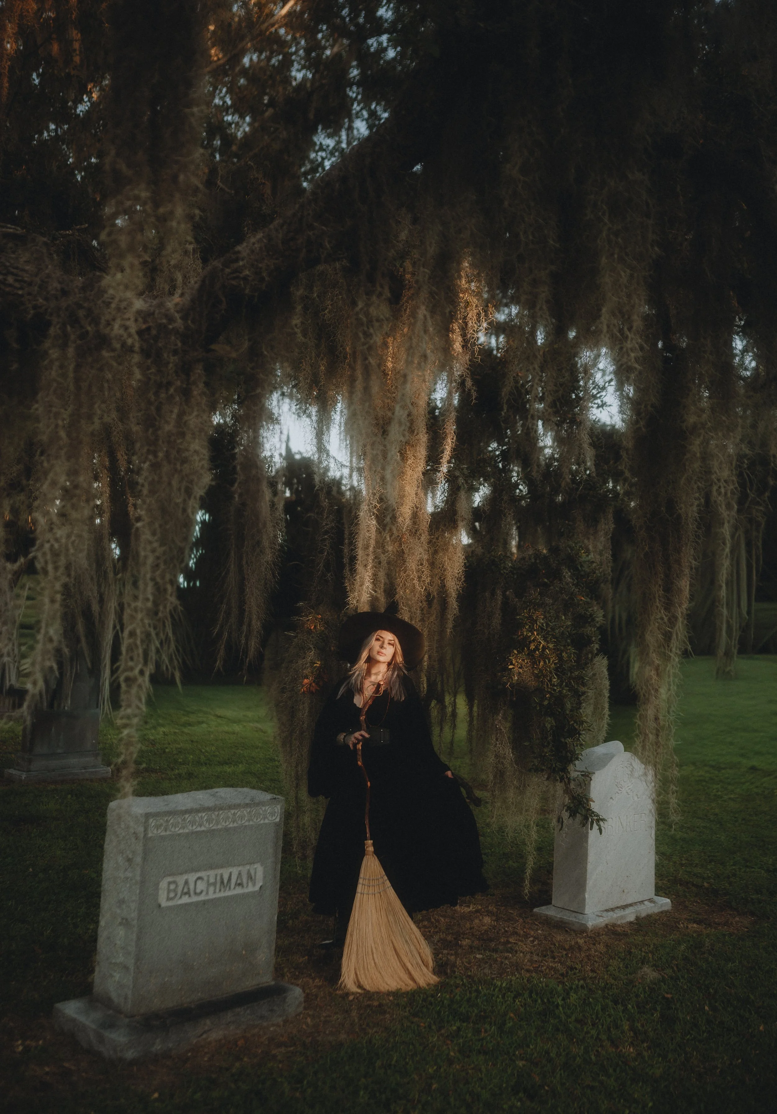 witch_cemetary23.jpg