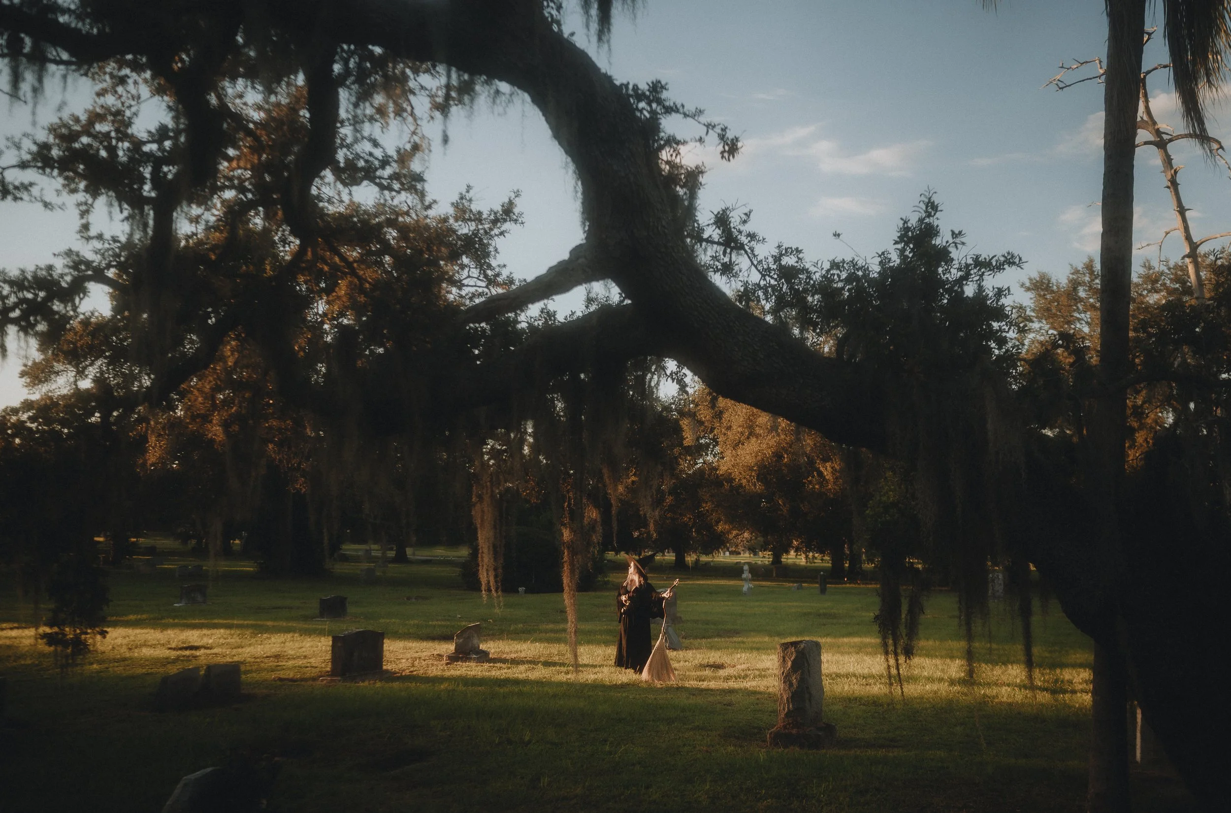 witch_cemetary25.jpg