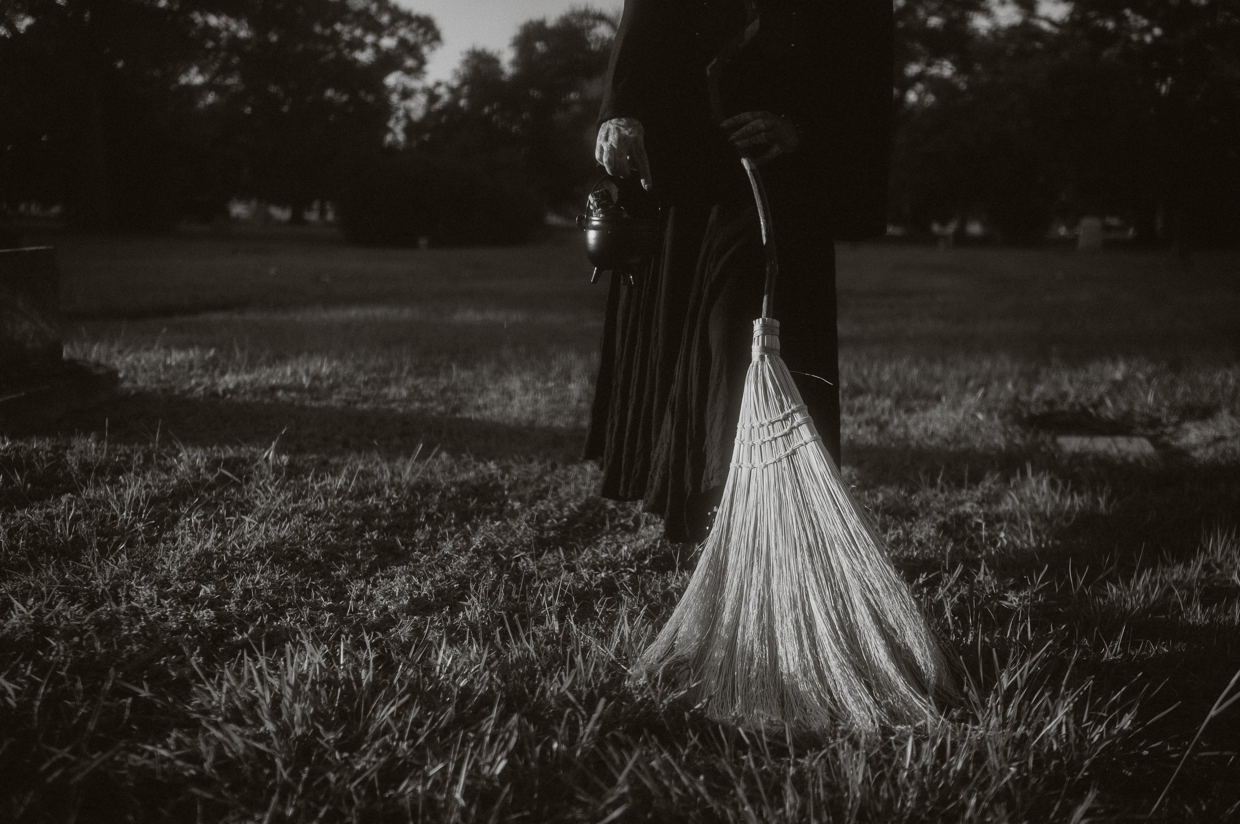 witch_cemetary33.jpg