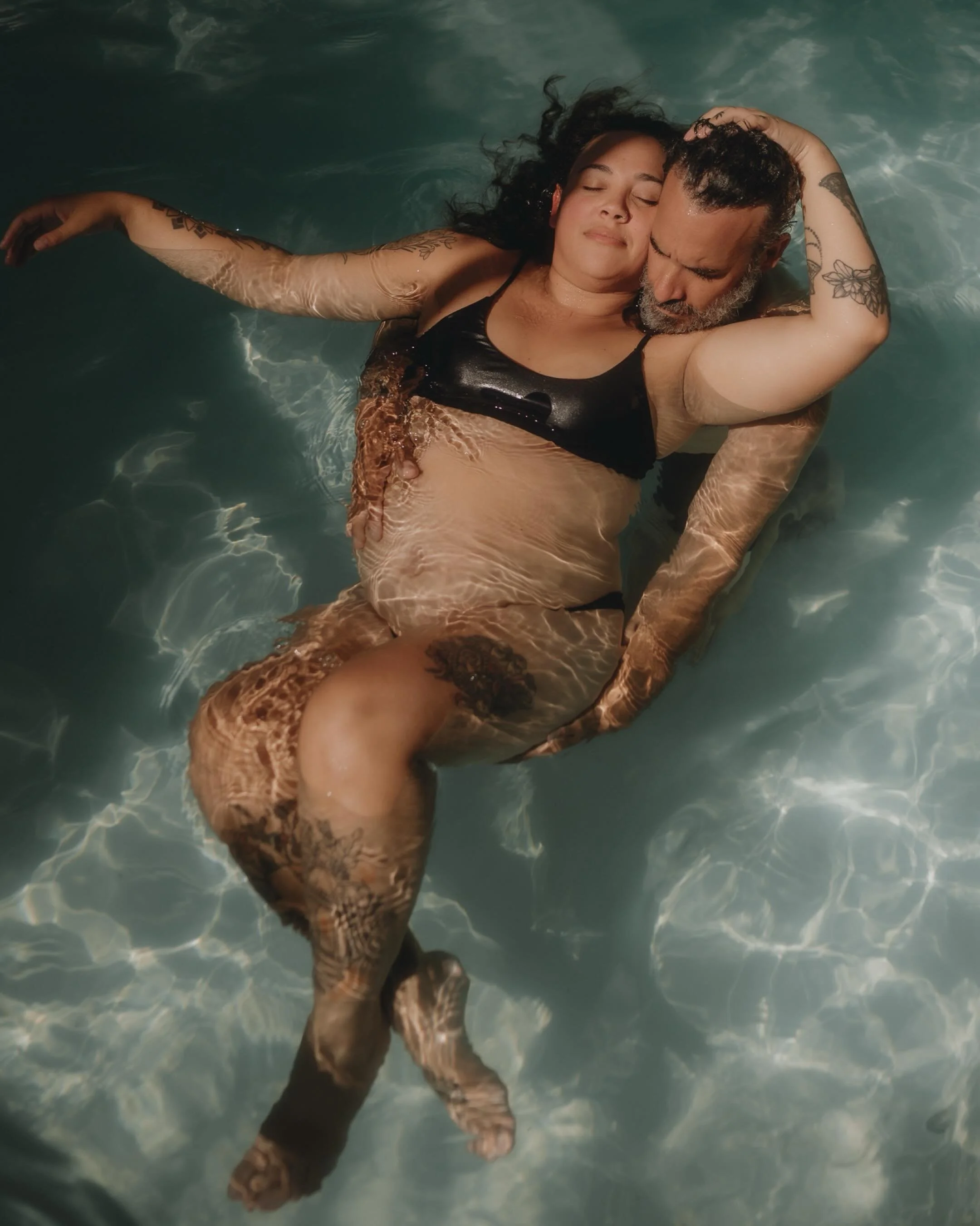 I'm so ever thankful for the beautiful and real friendships I've made from being in the photography industry, and @wildflowersandgracephotos is one of them 🖤 

I've had clients in the past ask what we do with so many different photographers in the a