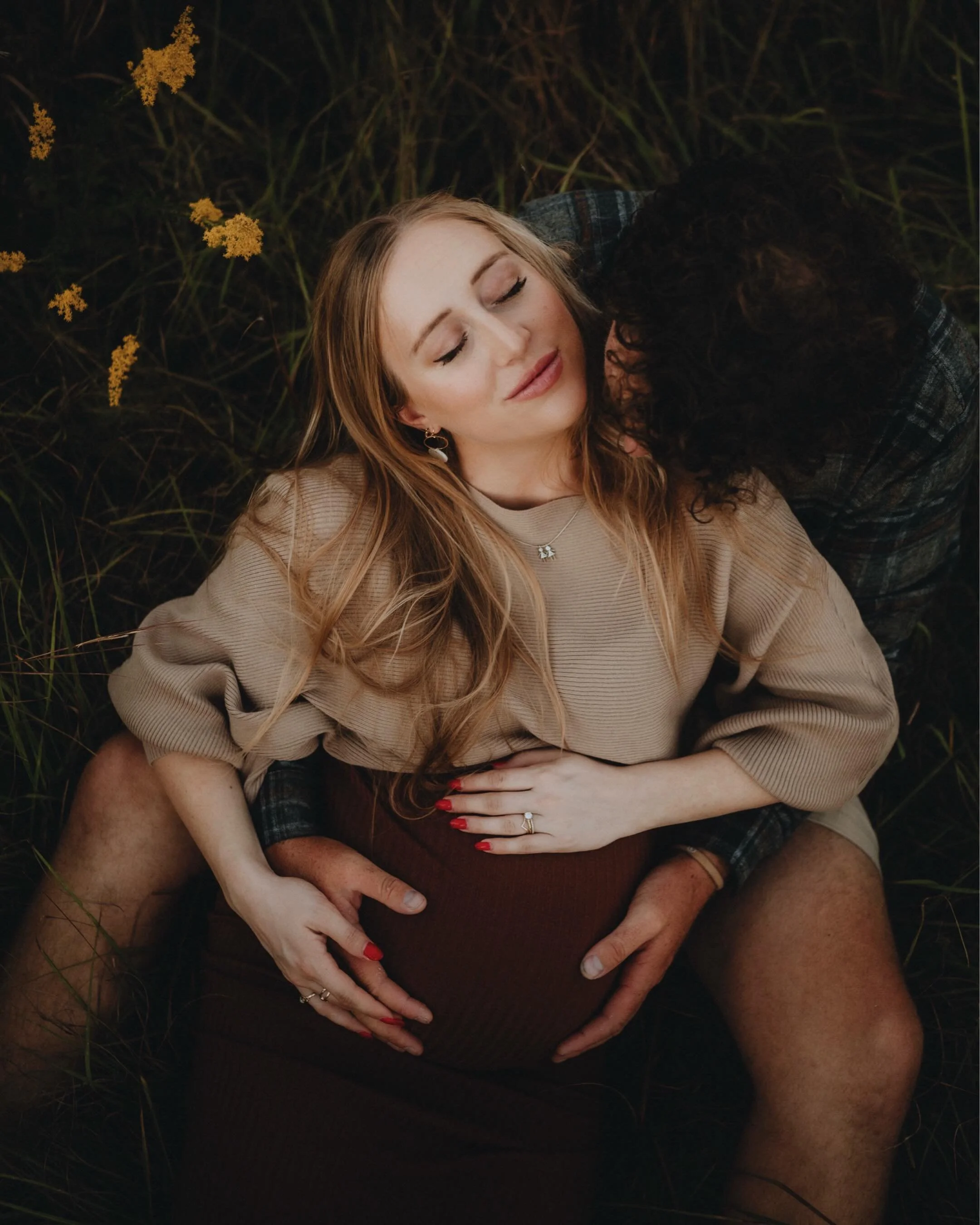 Creating during rainy season is my favorite time of the year. I love the unpredictability and waiting to see what Mother Nature will give us. 

#floridamaternityphotographer #motherhoodthroughinstagram #maternityshootideas #maternityinspiration #orga