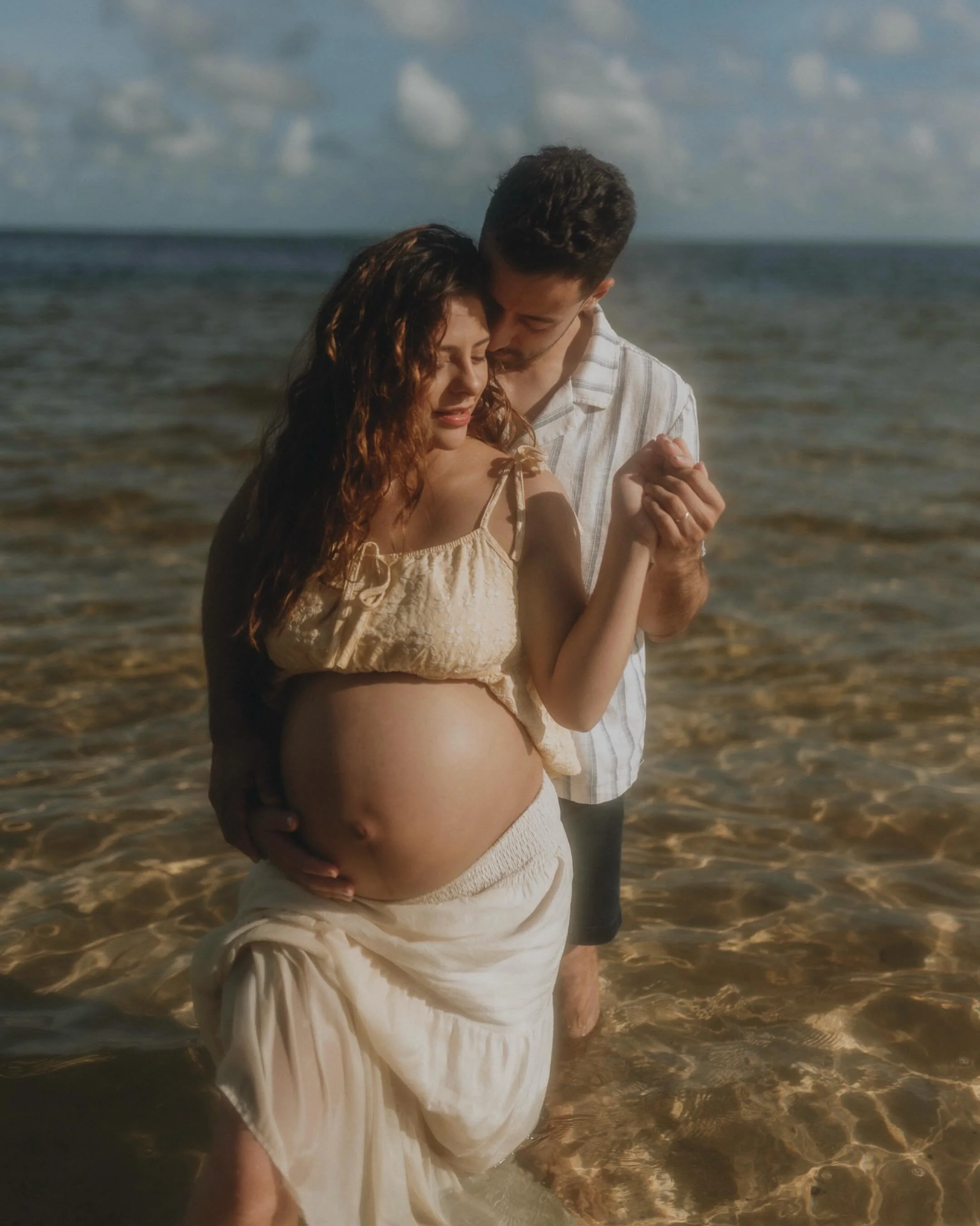 I know golden hour is always popular for having photos taken, but you don't NEED golden hour for beautiful photos. We got started with this session at 9am and I loved playing with the light. And how the light was hitting the water? Ugh so gorgeous. 
