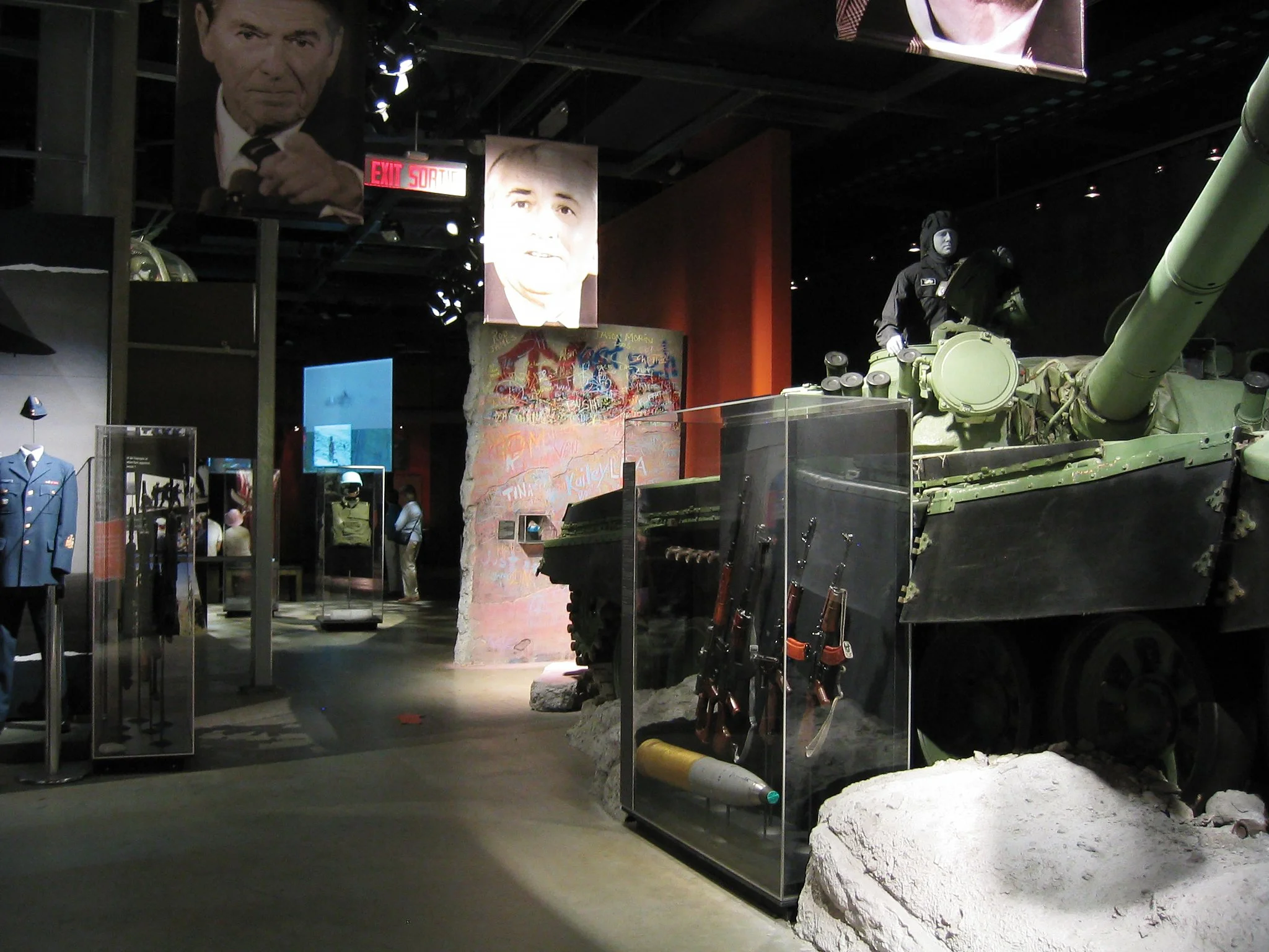 Canadian War Museum 
Permanent Galleries, 2005