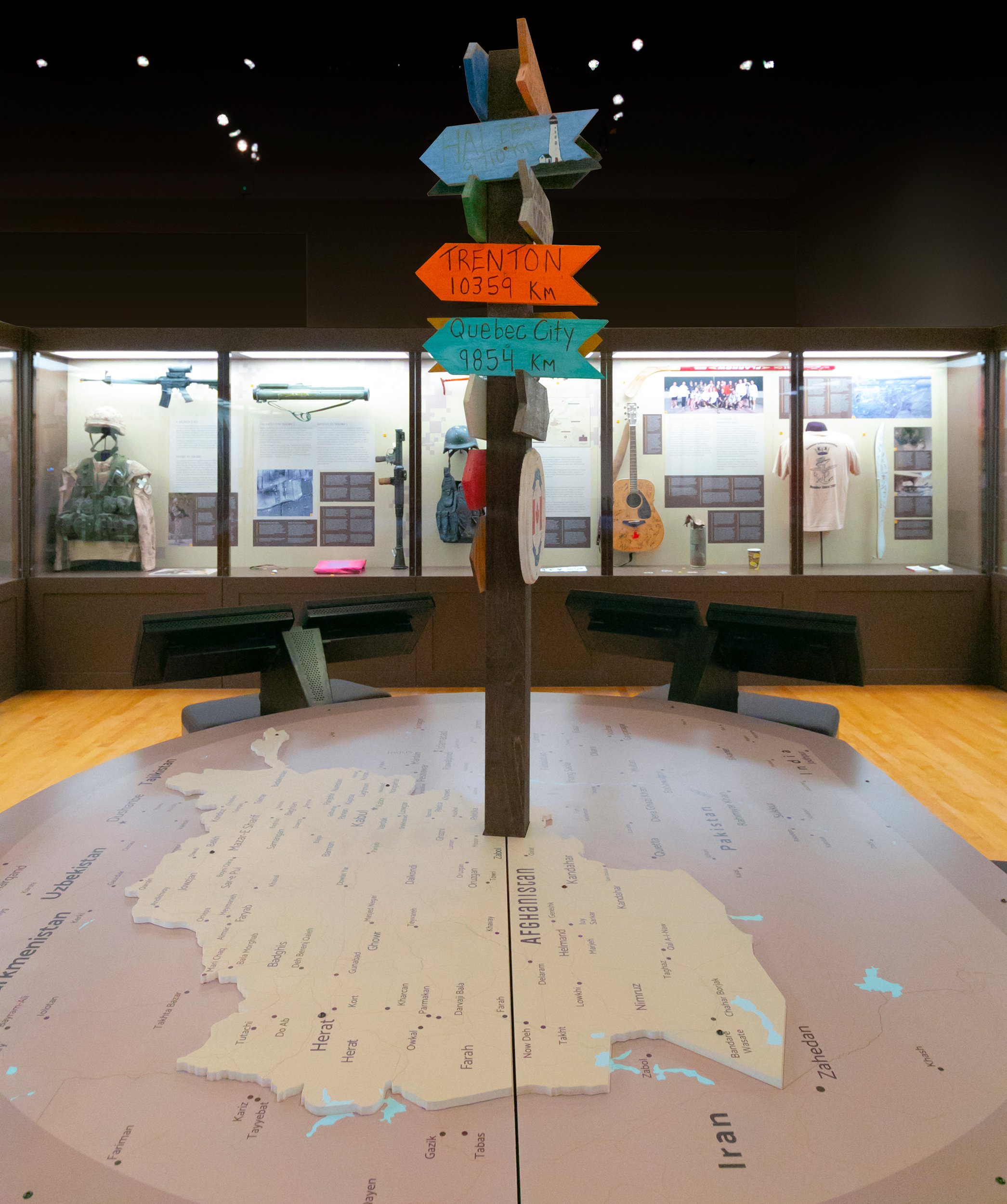 21-11-04,-Afghanistan-Exhibition,-Founders-Gallery-111-MP.jpg