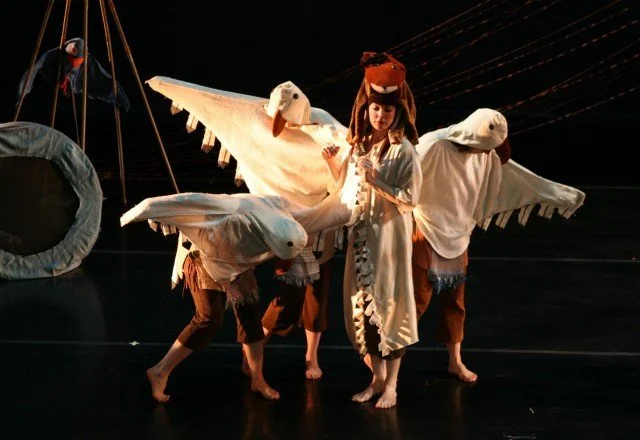 EAGLEcoyotesdance-640x440.jpg