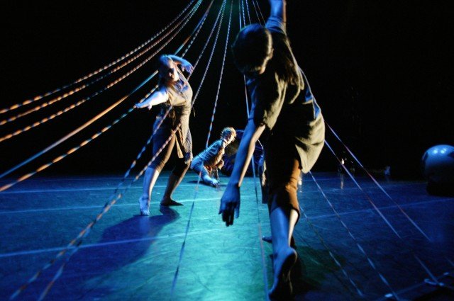 Strings2-640x425.jpg