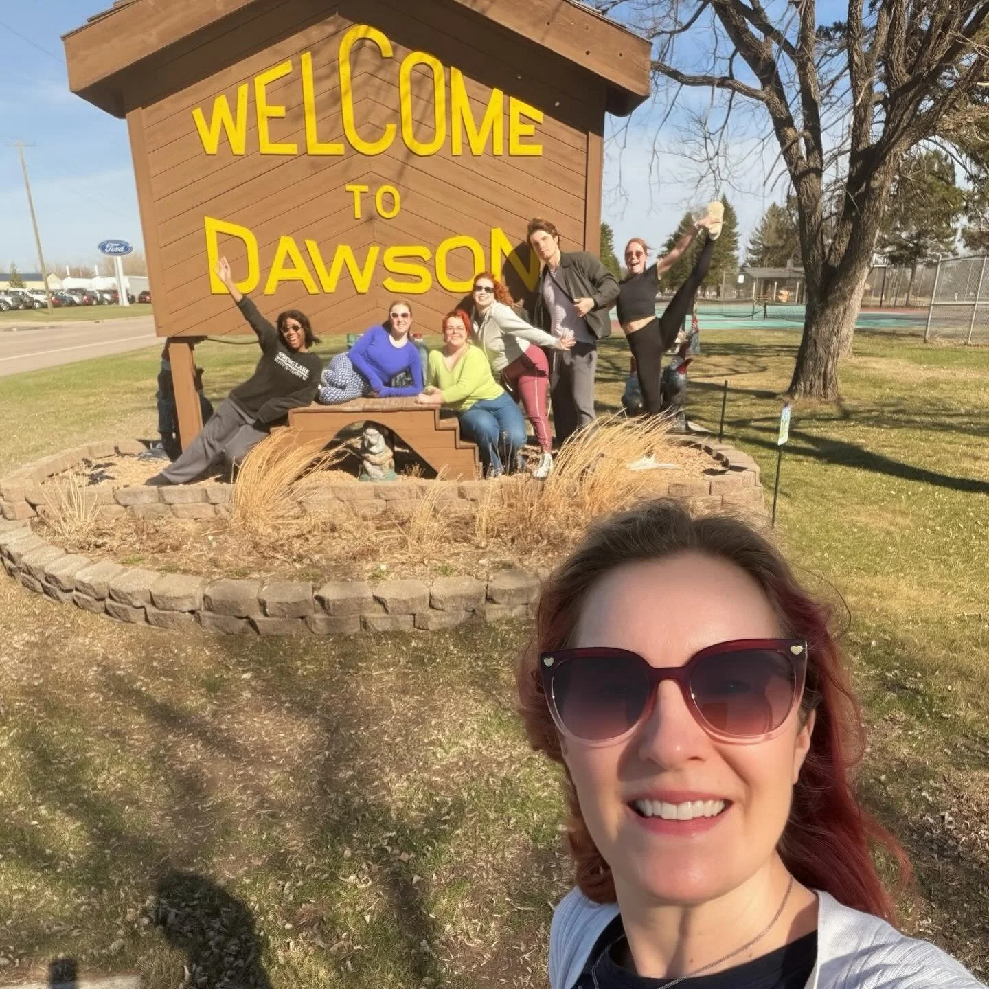 Car rides, off the beaten path diners, parks and load-ins with The Boy Who Grew Flowers 🌺 tour. Next stop Dawson Arts Association in Dawson, MN.
&bull;
&bull;
&bull;
#love #tour #treehouseshakers #fun #travelling