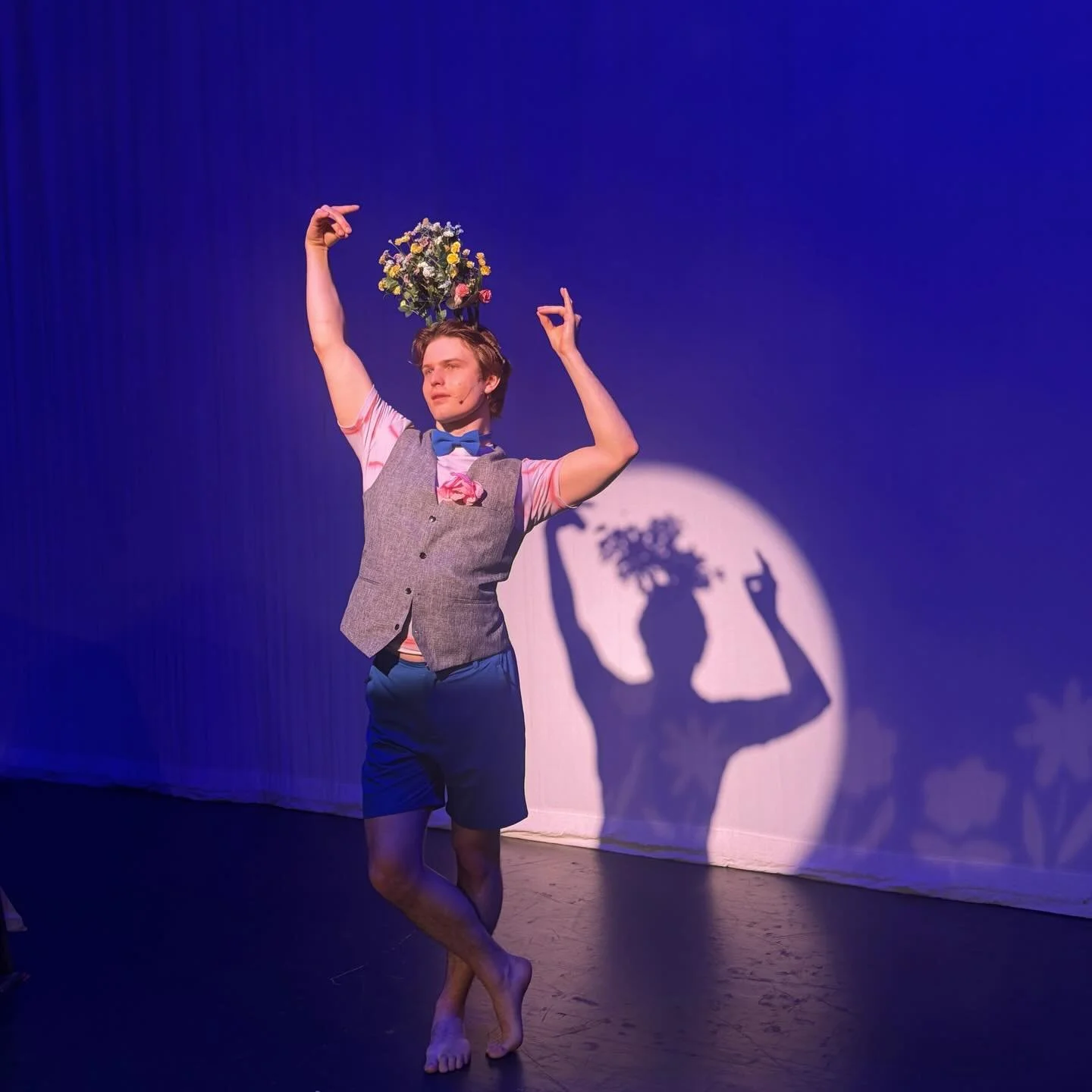 Last leg of this part of the tour for The Boy Who Grew Flowers 🌷. Thank you @dawsonboydartsassociation for presenting us! Such wonderful audiences. 💐

This amazing creative team, has truly been incredible to work (and play) with. Back to NYC we go 