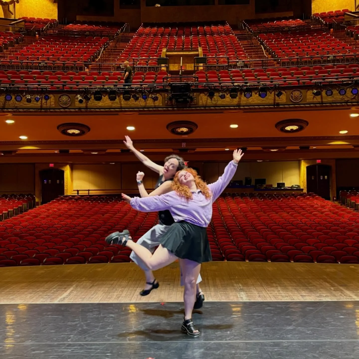 Tour life with this amazing company. First leg of Florida complete! Thank you @floridatheatre for your kind hospitality and the great audiences. Onto the next shows of The Boy Who Grew Flowers 🌷 Sarasota &amp; Belle Glade we are heading your way!

W