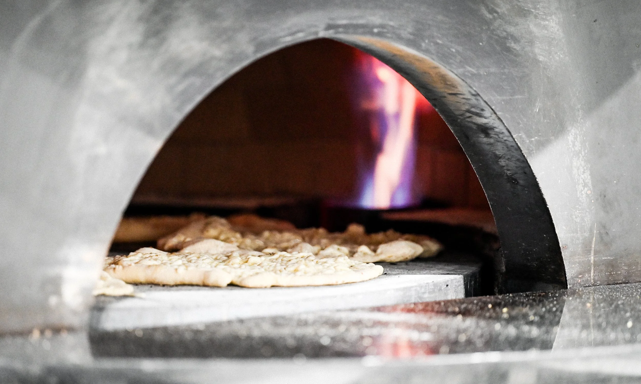 Why Brick Oven Pizzas Taste Better