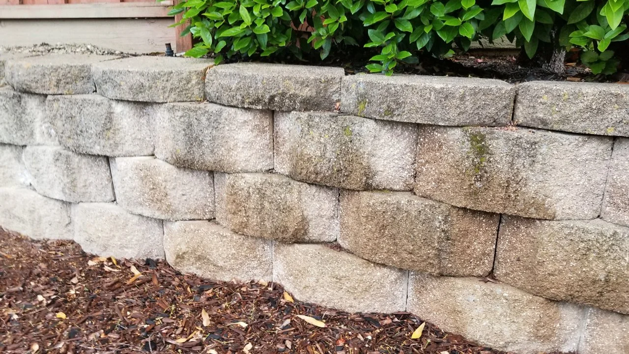 Choosing the Best Retaining Wall Contractors