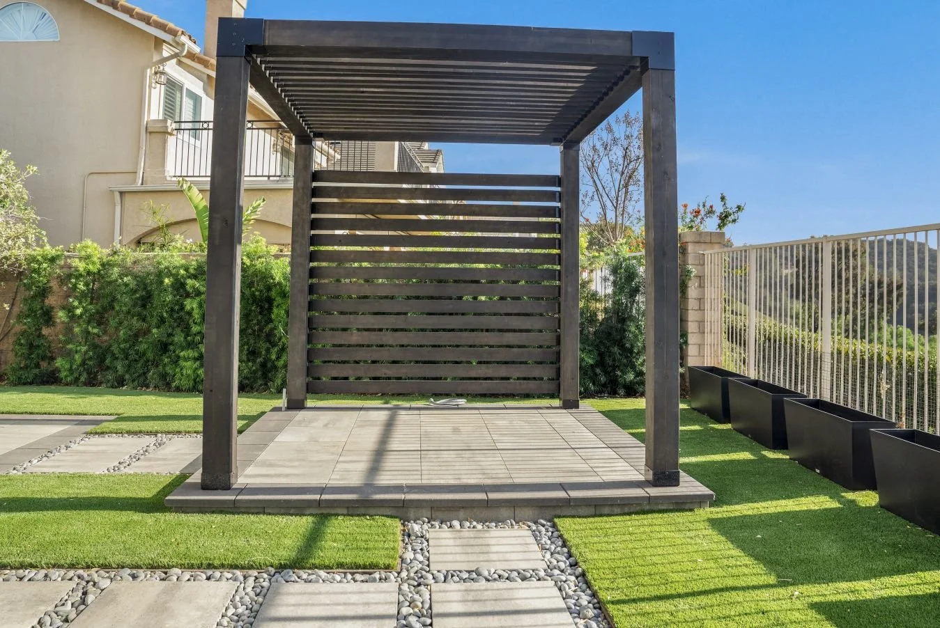 Finding The Perfect Retractable Shade For Your Patio