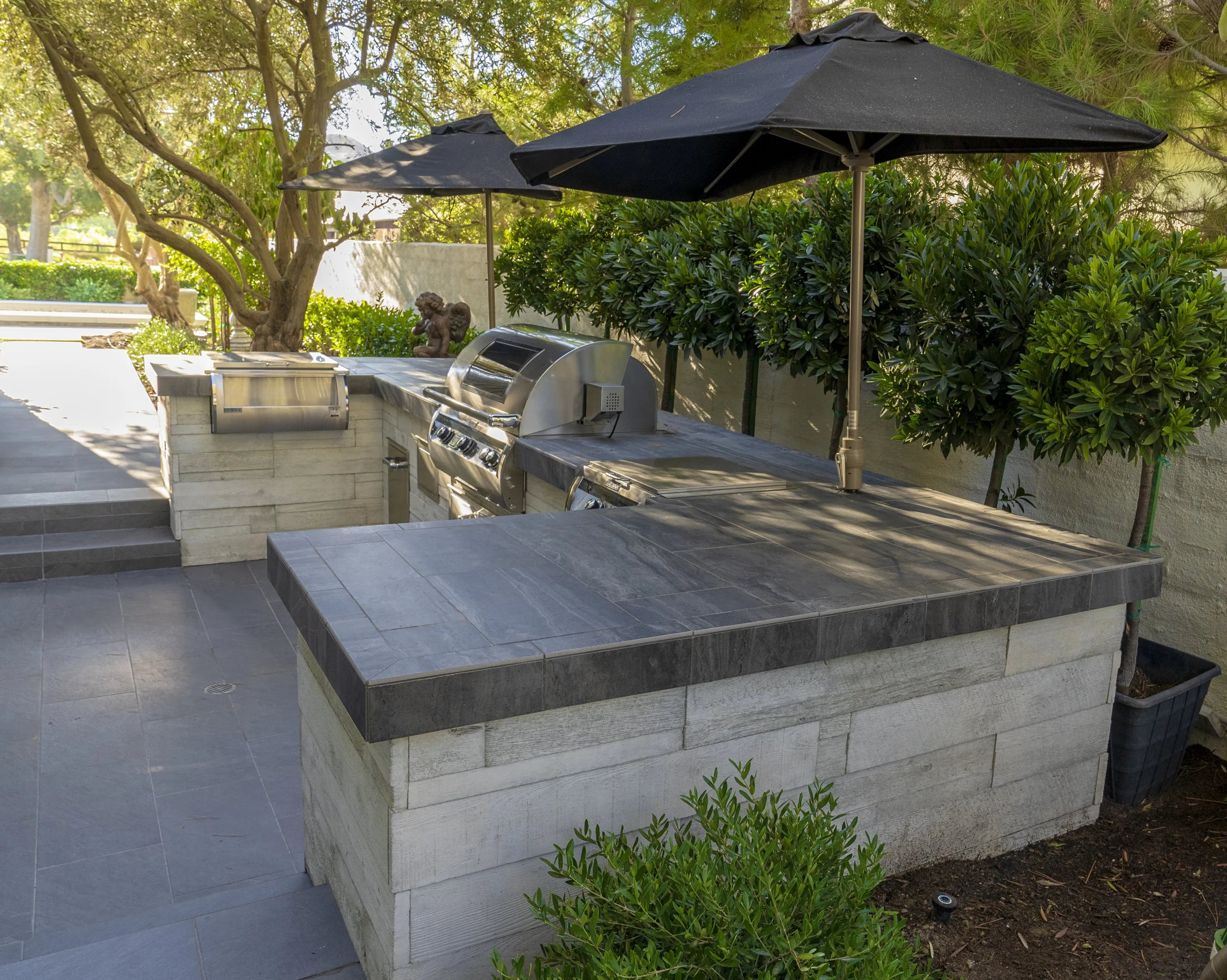Custom Outdoor Kitchens & BBQ Islands for Orange County Backyards