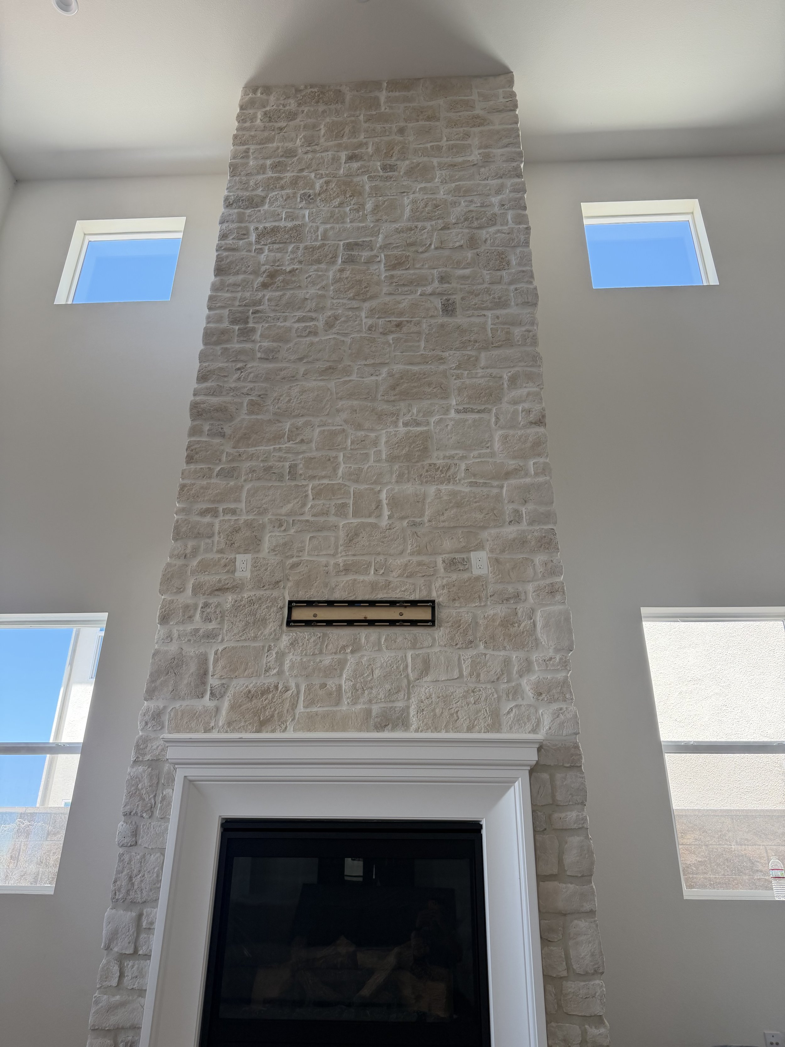 Natural Stone vs. Man-Made Stone Veneer: What's the Real Difference?