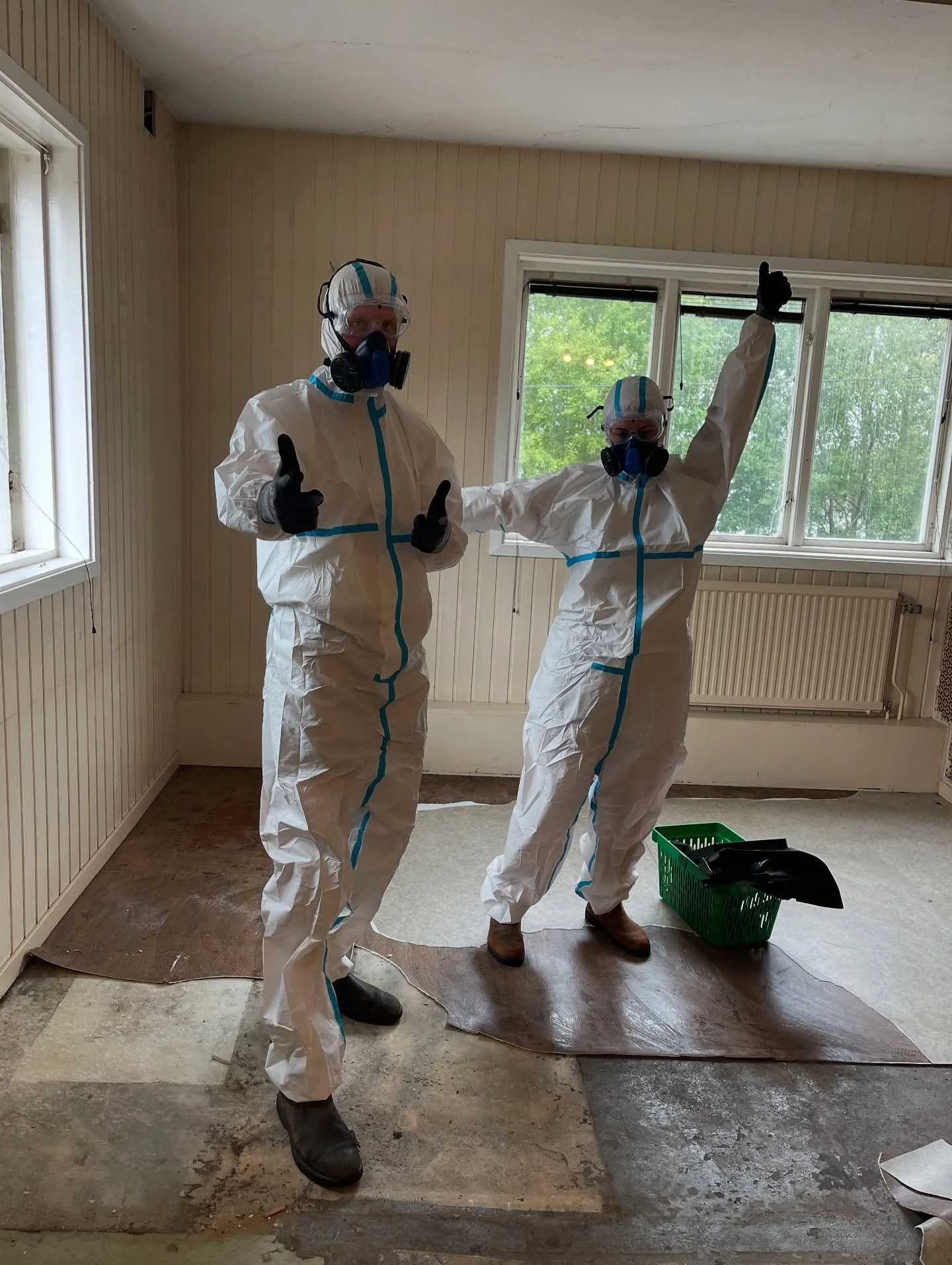 Who you gonna call? 👻 One step closer to my future studio! With a lot of grunting and grumbling we got the last layers of 70&rsquo;s lino flooring out today. Next up is removing the glue and papering, but happy to take our time! 😅 The end result I&