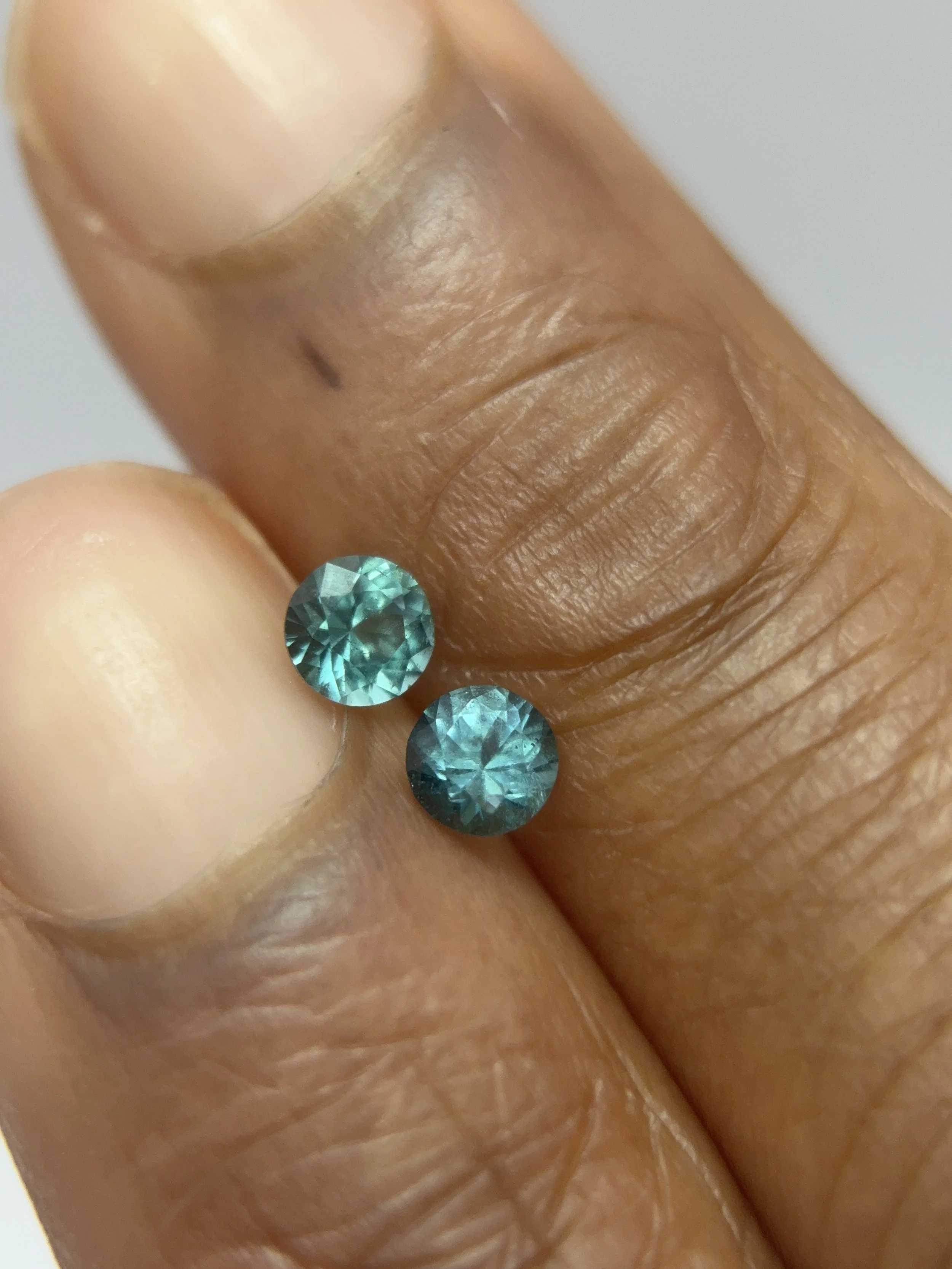 Brilliant Round Blue Spinels
