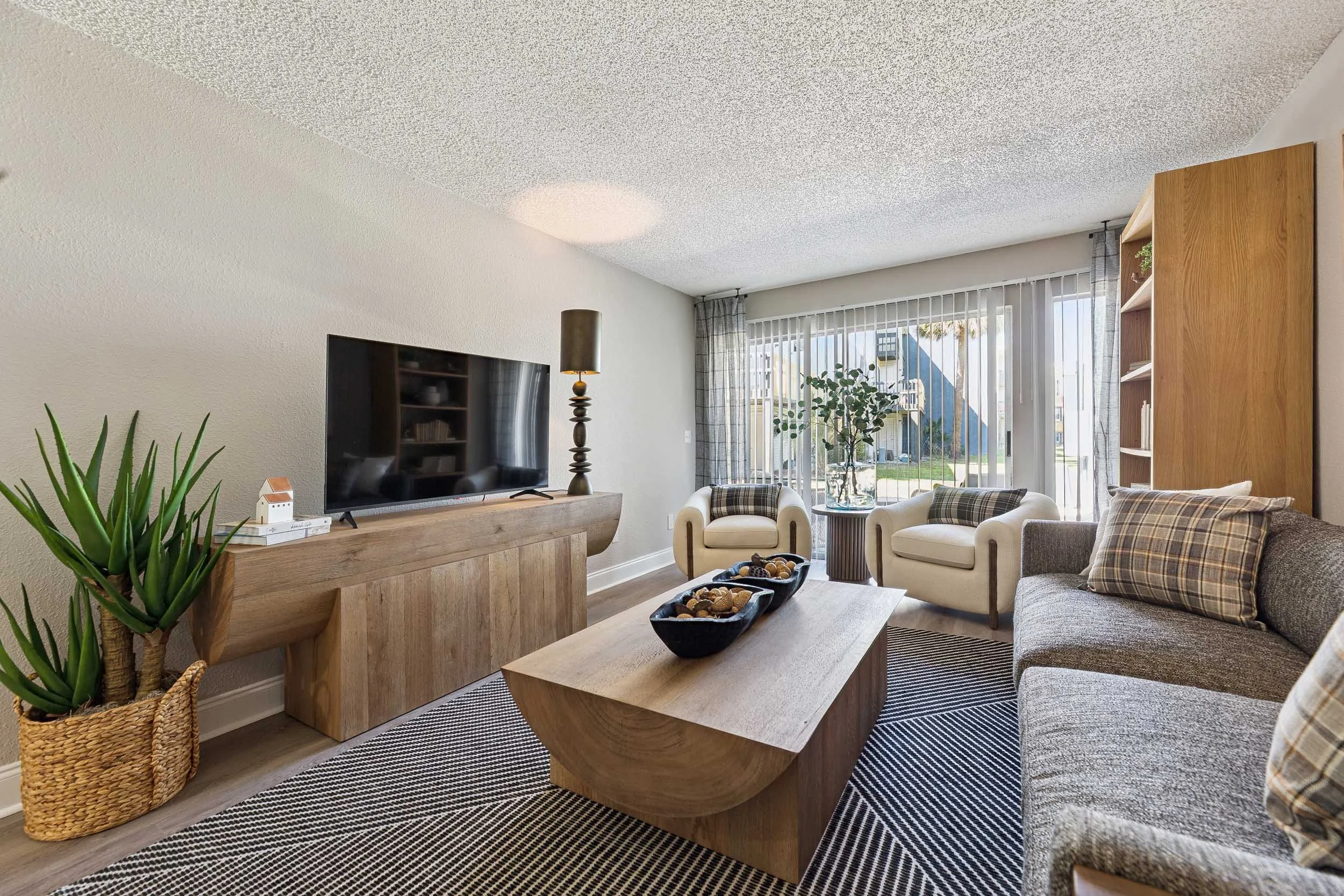 Edenfield Shores | Apartments in Jacksonville, FL | Living Room