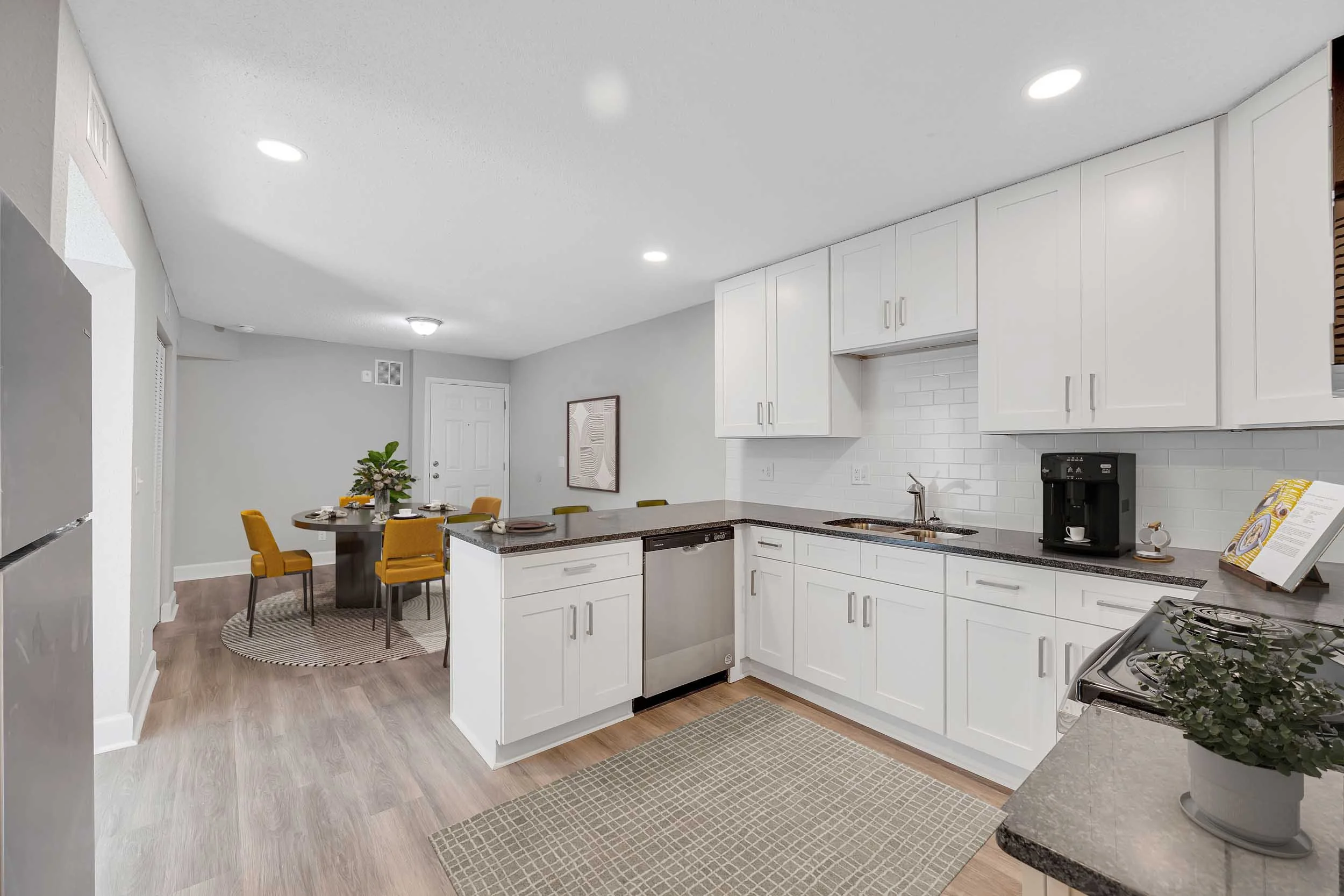 Edenfield Shores | Apartments in Jacksonville, FL | Kitchen and Dining Area