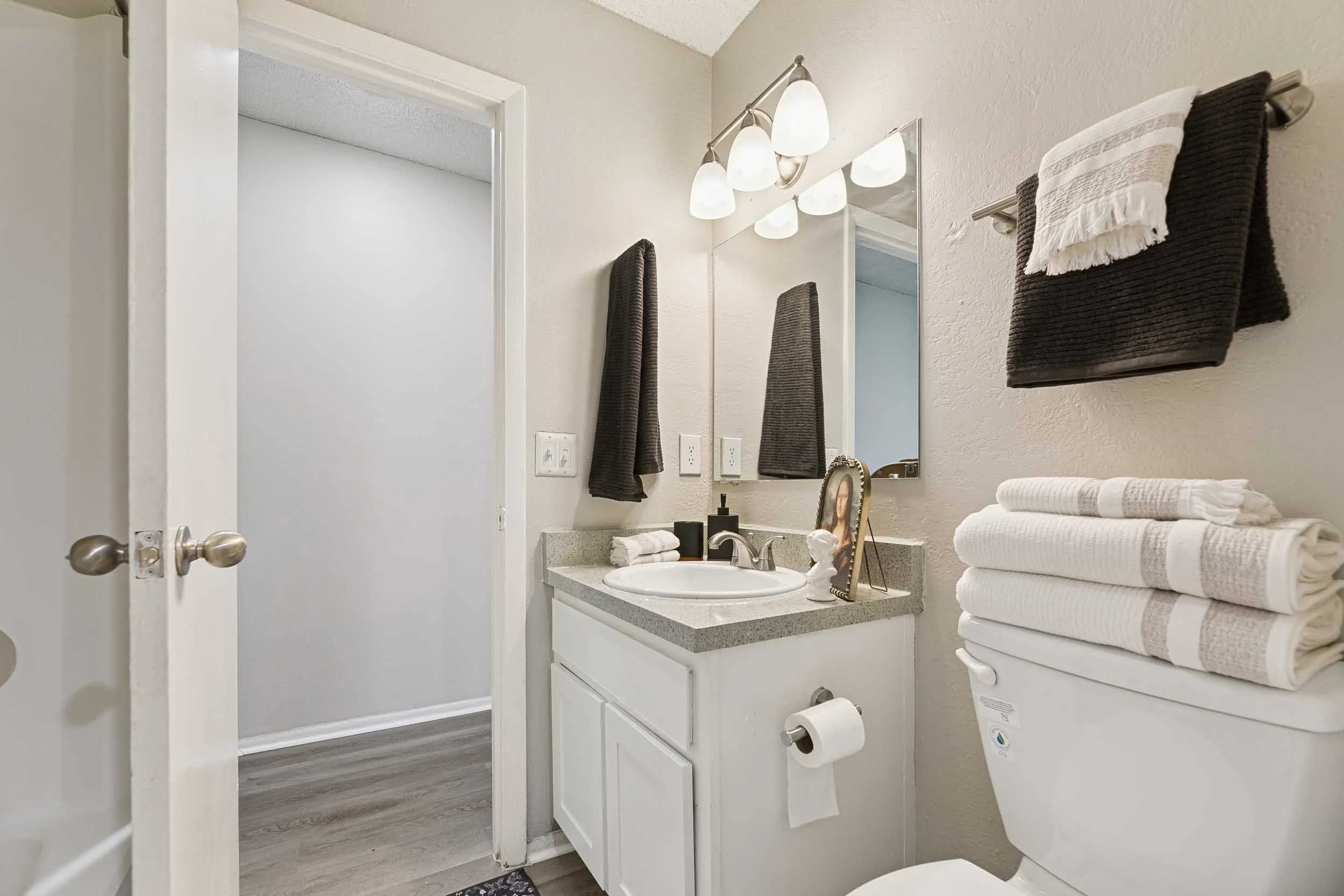 Edenfield Shores | Apartments in Jacksonville, FL | Bathroom