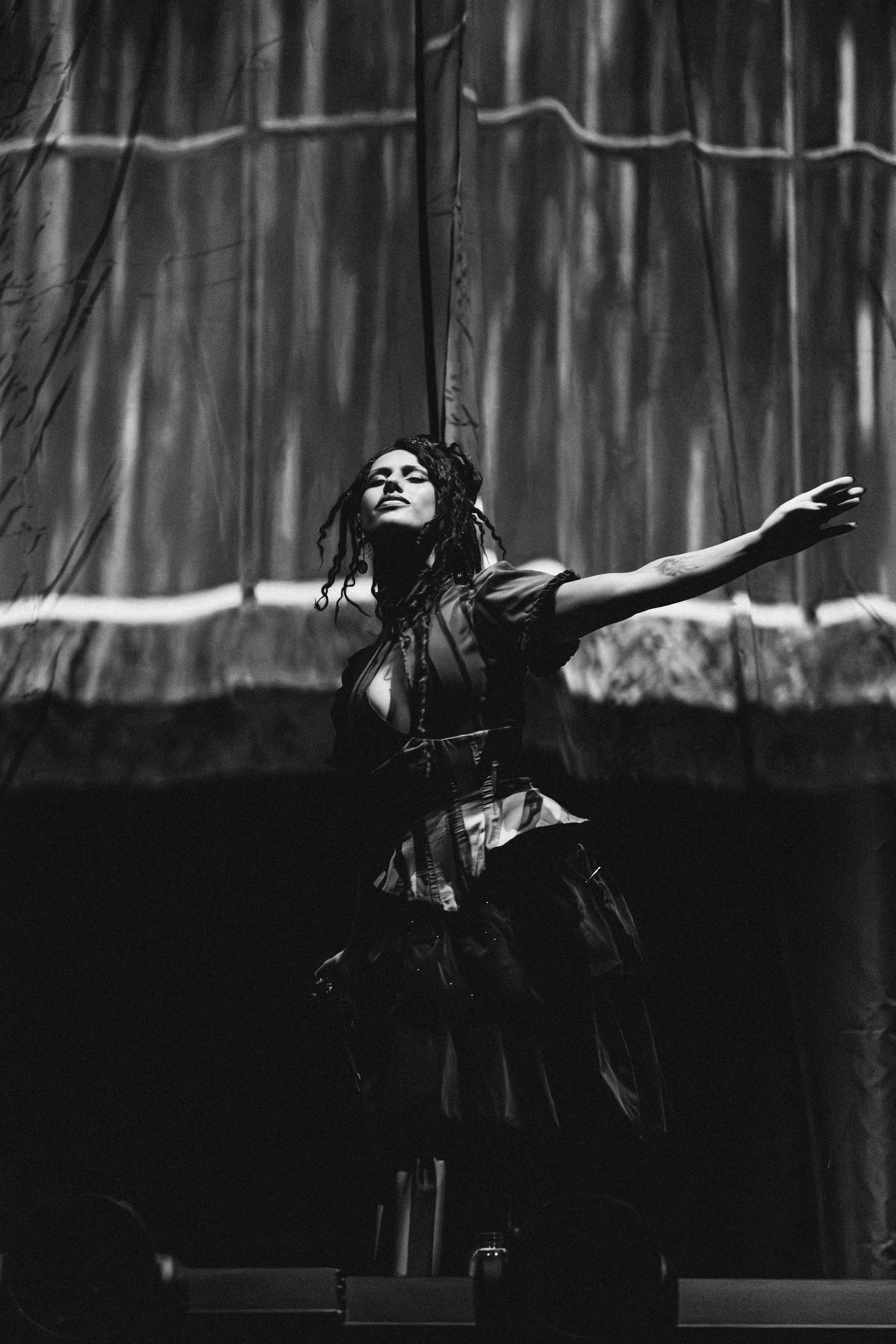 THE ABSOLUTELY - The O2, London
