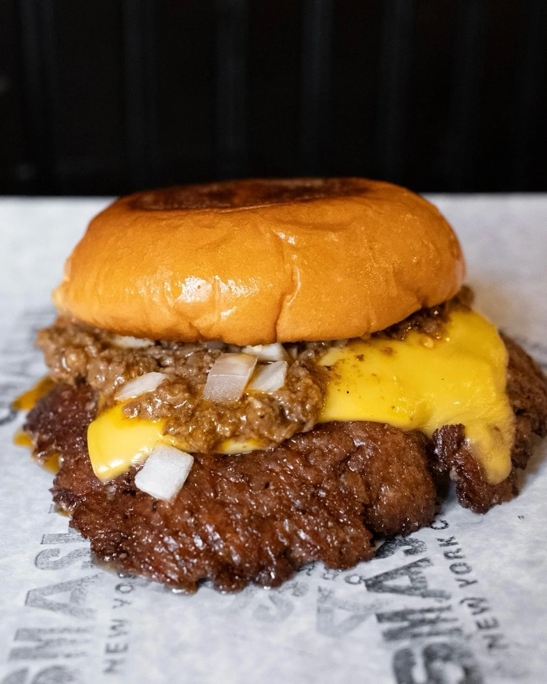 BOTD: Chili Cheeseburger

What&rsquo;s in it? American Cheese, House-Made Chili, Raw Onions, Pickles, SMASHED Sauce on a Martin&rsquo;s Roll.