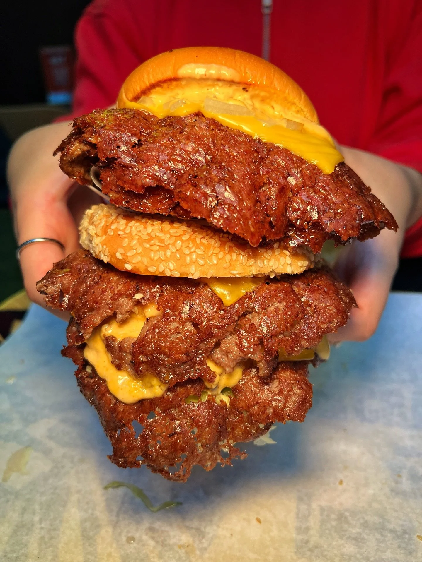 Indulge with all of our DELICIOUS BURGERS! 🍔😋🔥
#SMASHEDNYC #NYC #NewYorkCity 
📍 516 Hudson St, NYC (West Village)
📍 94 3rd Ave, NYC (East Village)
📍 55 Water St, Brooklyn (Time-Out Market)