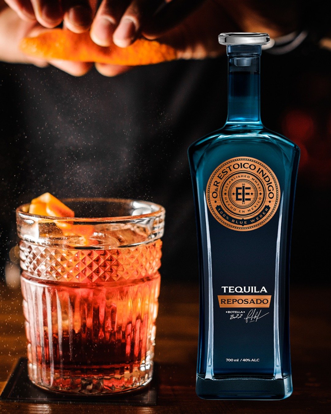 La gratitud no se dice, se demuestra.
Gratitud &mdash; un recordatorio de que cada logro merece una pausa y un brindis con prop&oacute;sito.
&mdash;
Gratitude doesn&rsquo;t need to be spoken, only shown.
Gratitude &mdash; a reminder that every achiev