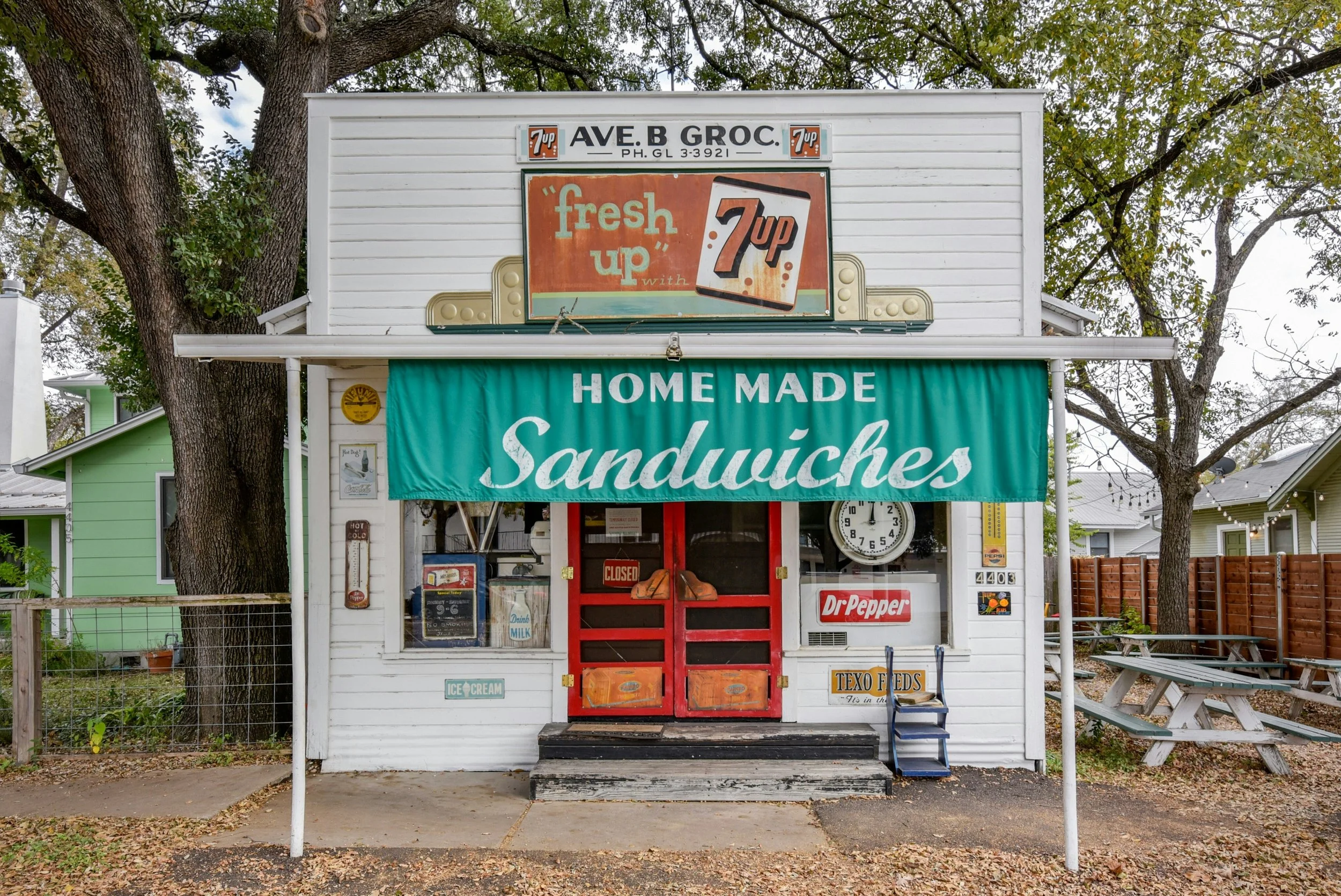 063-477213-Hyde Park Ave B Grocery 01_13942020.jpg
