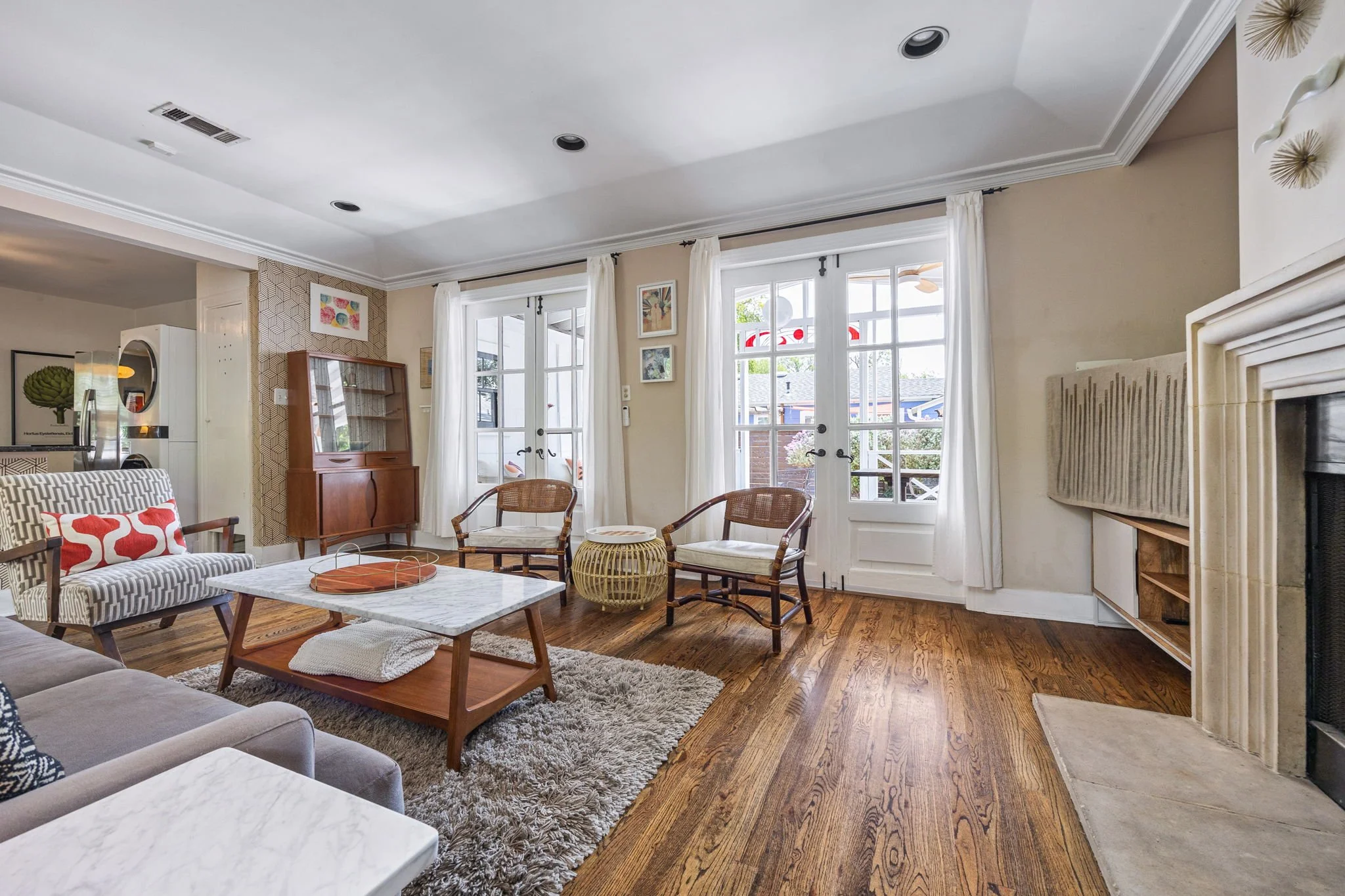 23-123 -305 E 50TH ST.jpg