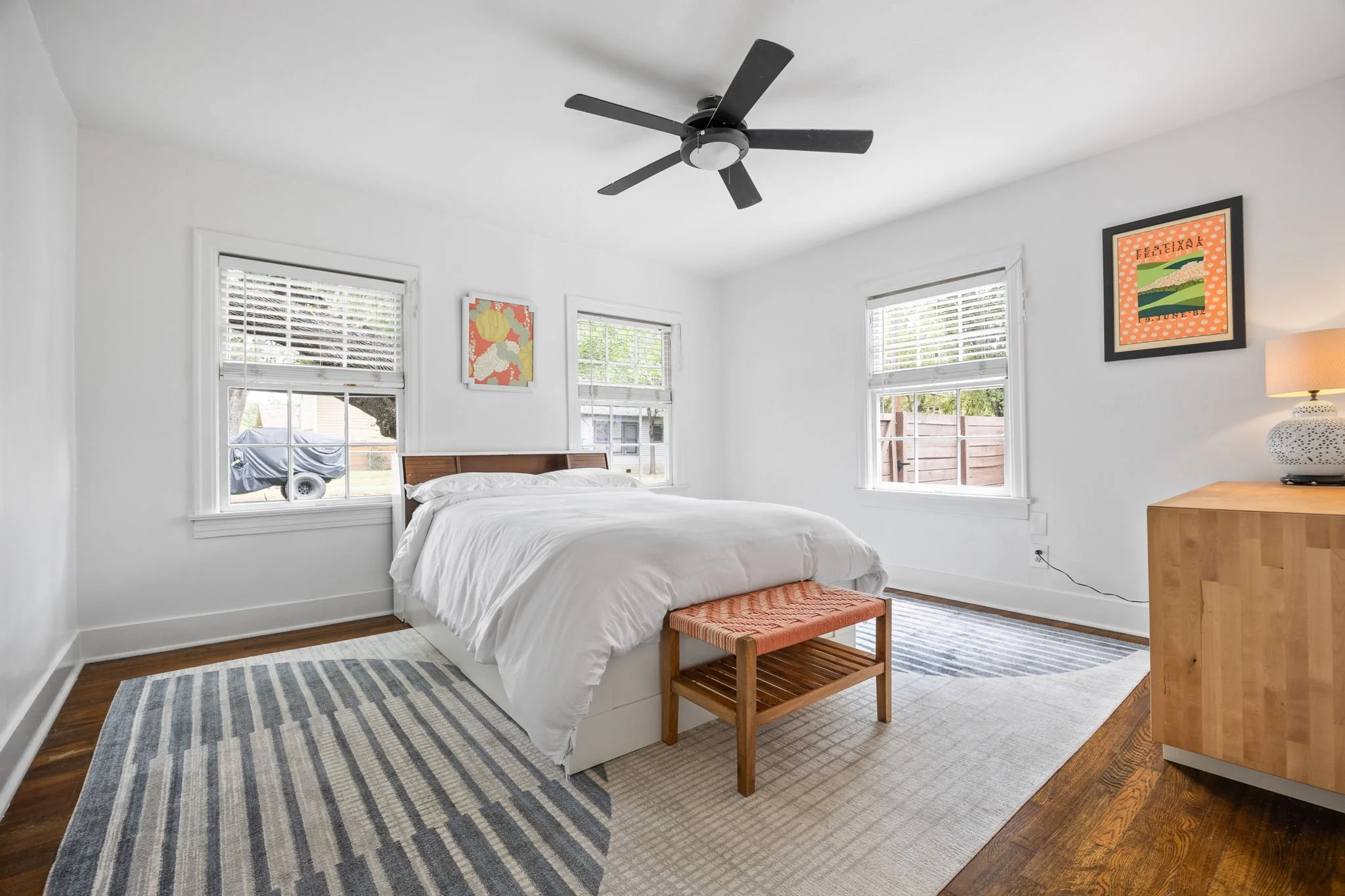 32-132 -305 E 50TH ST.jpg