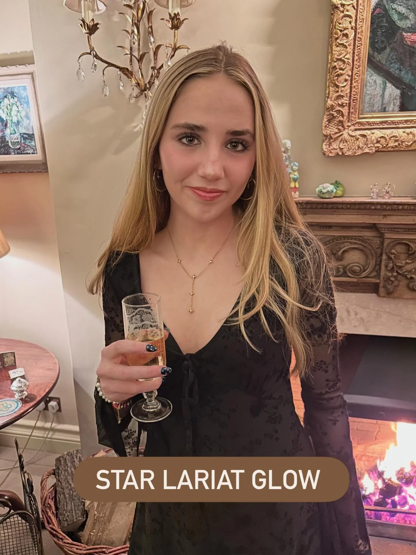 Mary looking gorgeous in the star lariat✨🤎