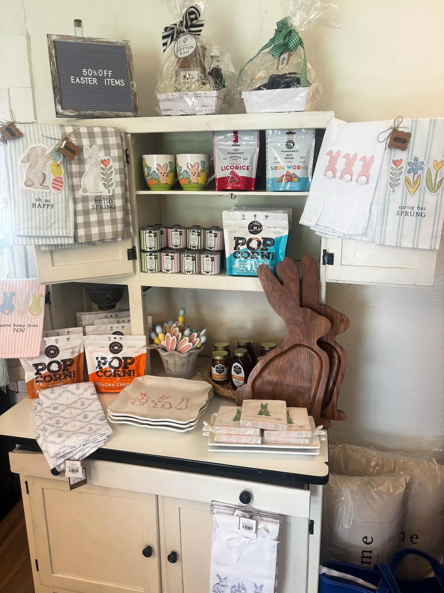 MORE SAVINGS&hellip;come by and grab your favorite snack &amp; stock up for next Easter also at 50% off 🐰🍿

#thecottonrail #easter #snacks #bishopga #giftshop